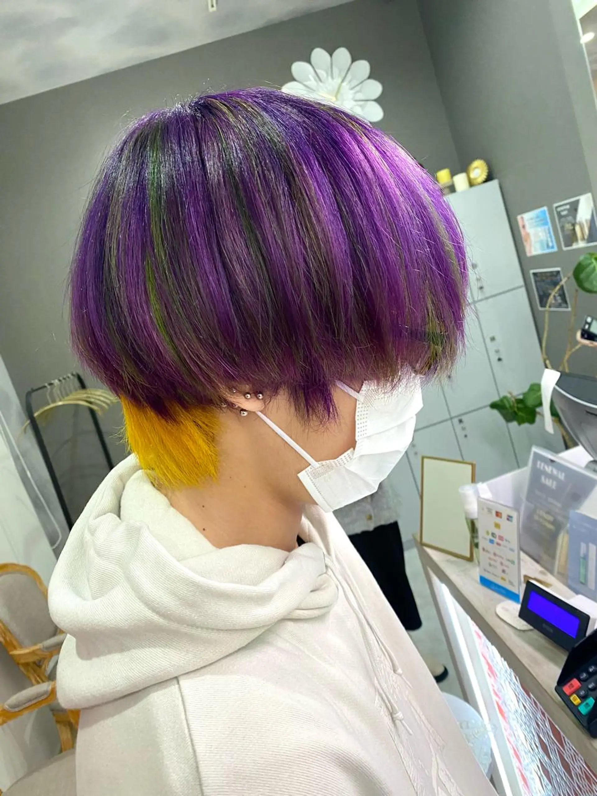 カラー メンズ デザインカラー 宇佐美 柊のヘアスタイル