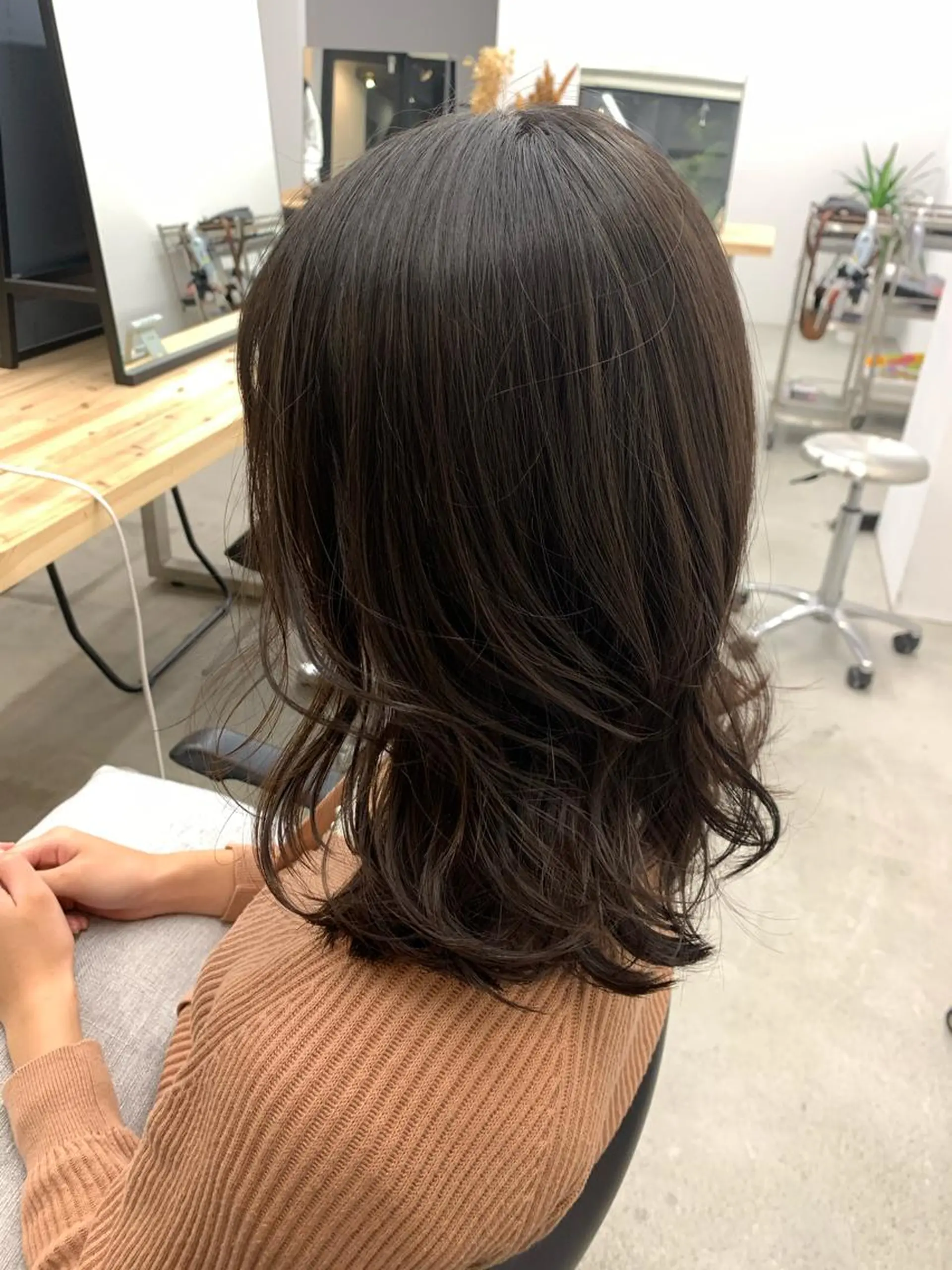 ミディアム LEBEN所属・leben serikaのヘアスタイル