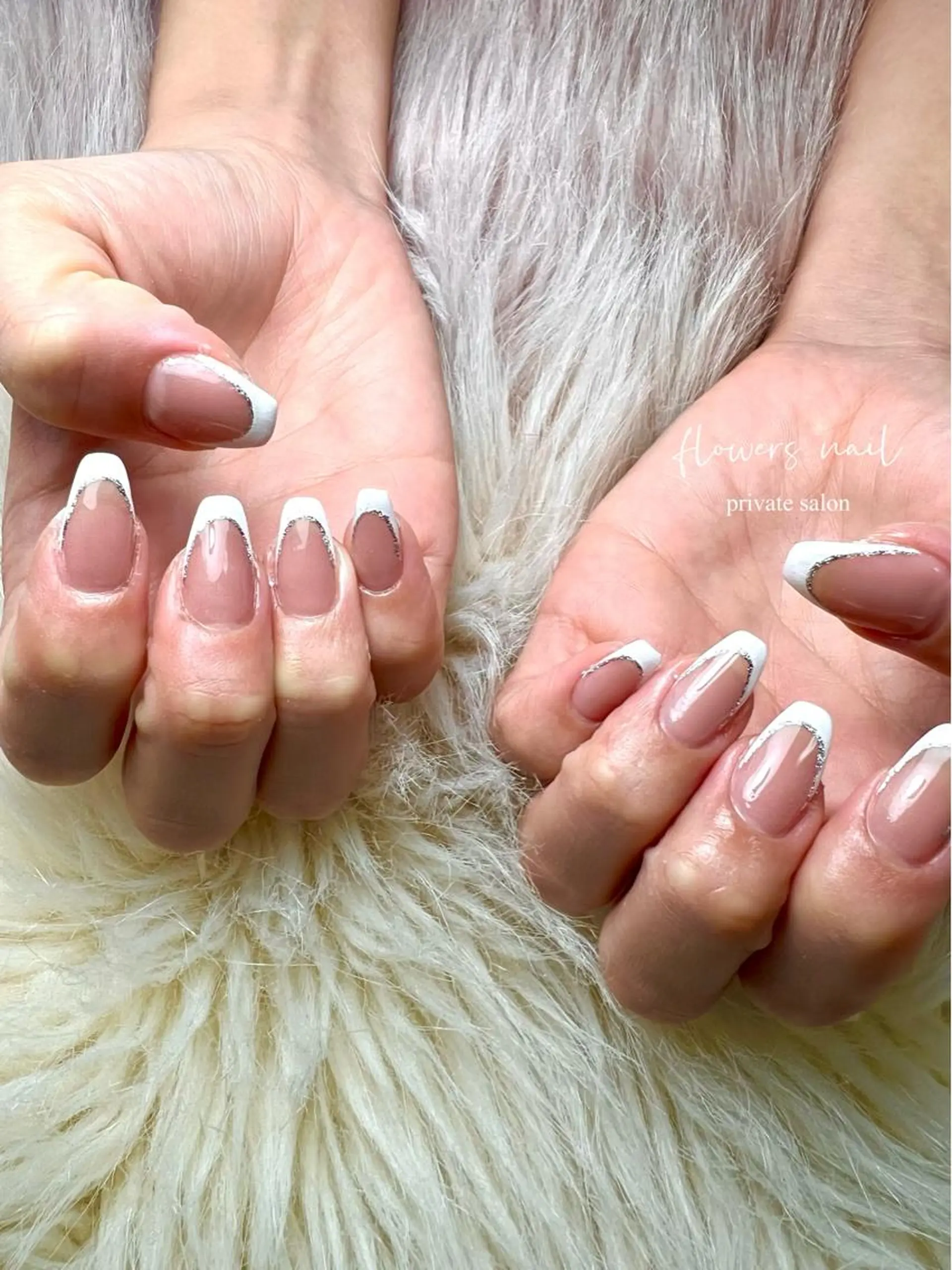 ネイル フレンチネイル ジェルネイル 持ち込み パラジェル シンプルネイル flowers nailのネイルデザイン