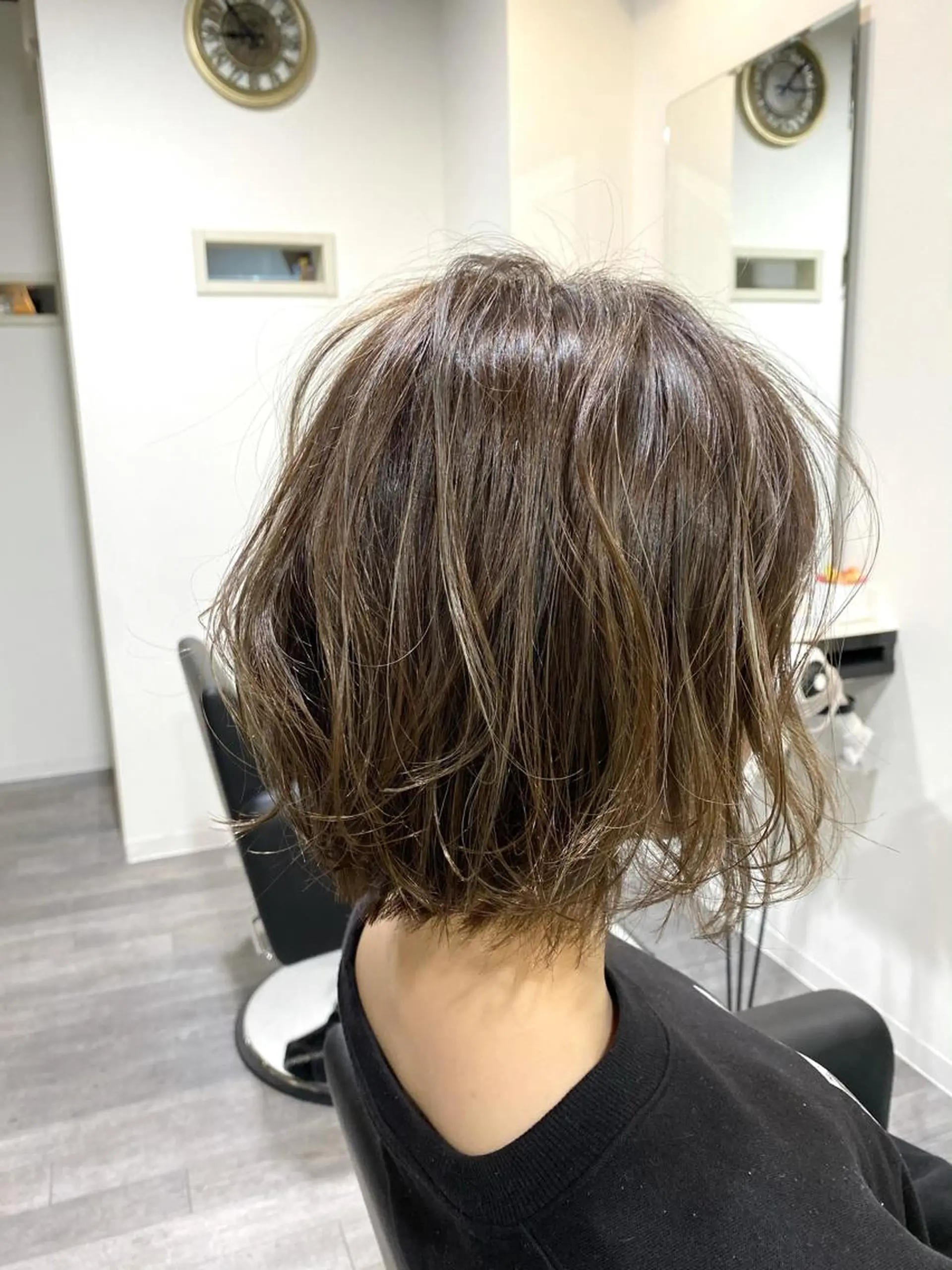 ショート カラー ハンサムショート アディクシーカラー バレイヤージュ ブリーチ ケアブリーチ unpeu hair  二条所属・先着1名様限定 カット無料のヘアスタイル