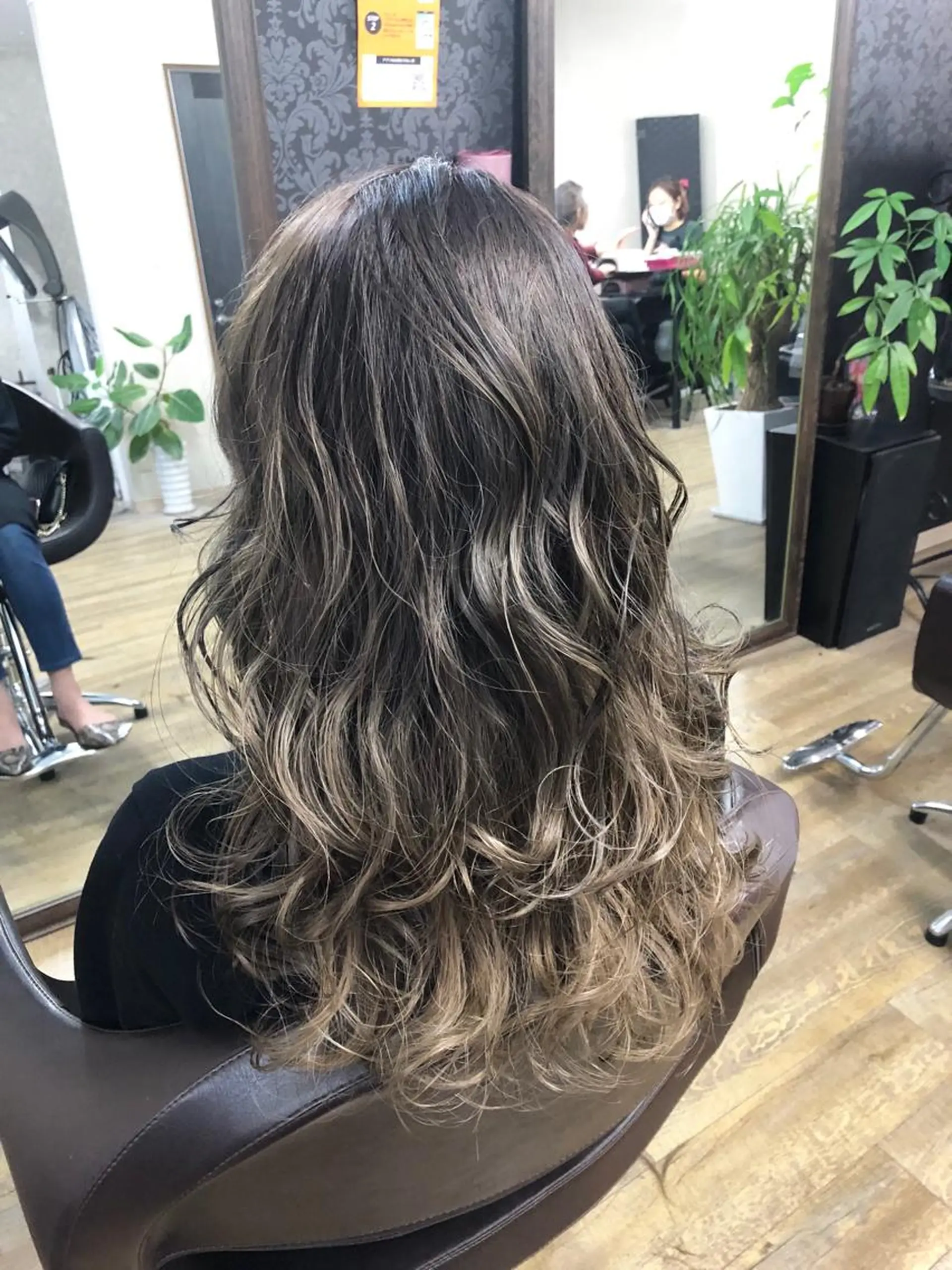 セミロング カラー ヘアカラー プレシャス所属・池田 景子のヘアスタイル