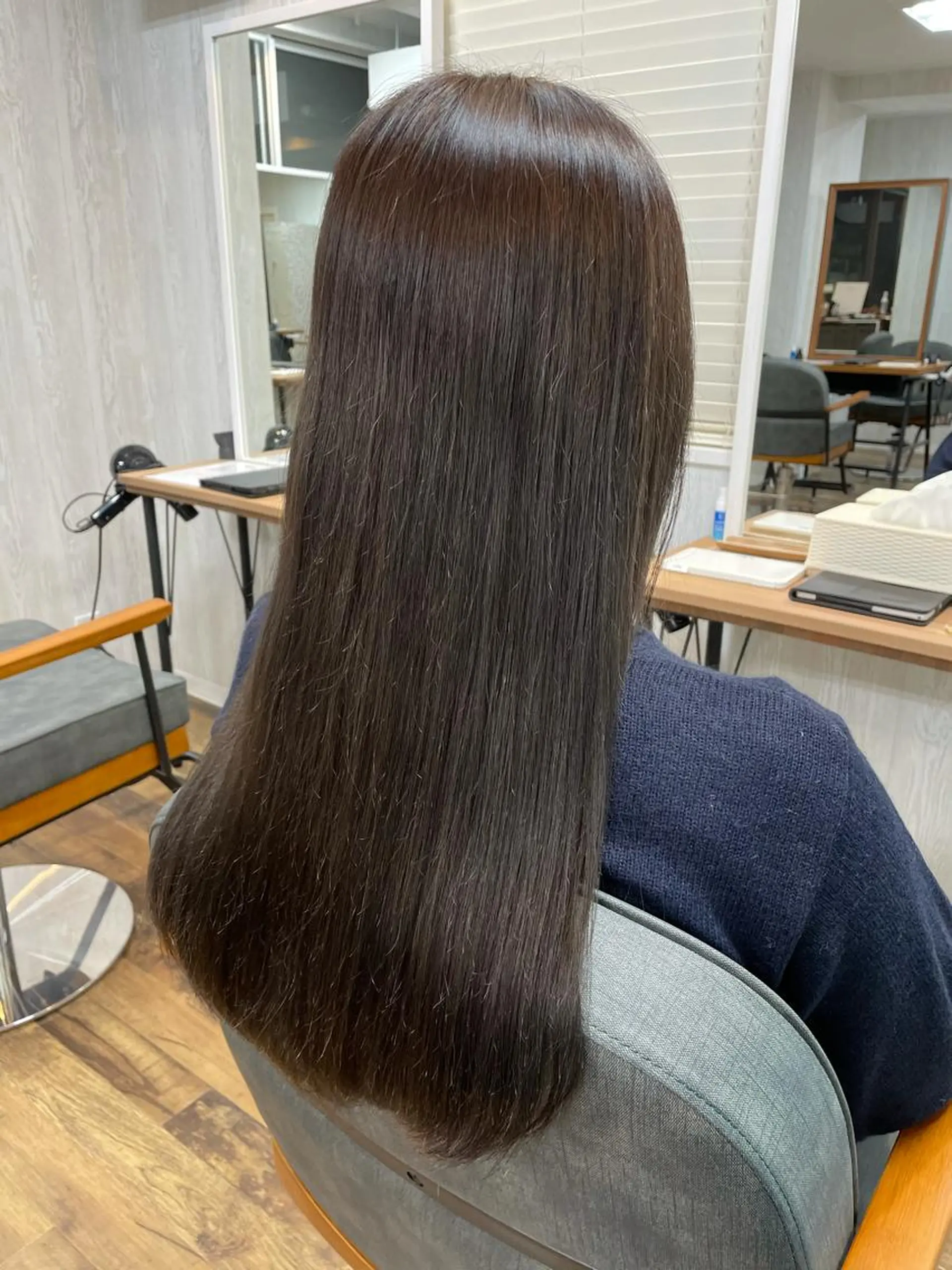 セミロング カラー ダークグレー ダークグレージュ グレージュ カット 縮毛矯正 トリートメント TELA HAIR 守谷のヘアスタイル