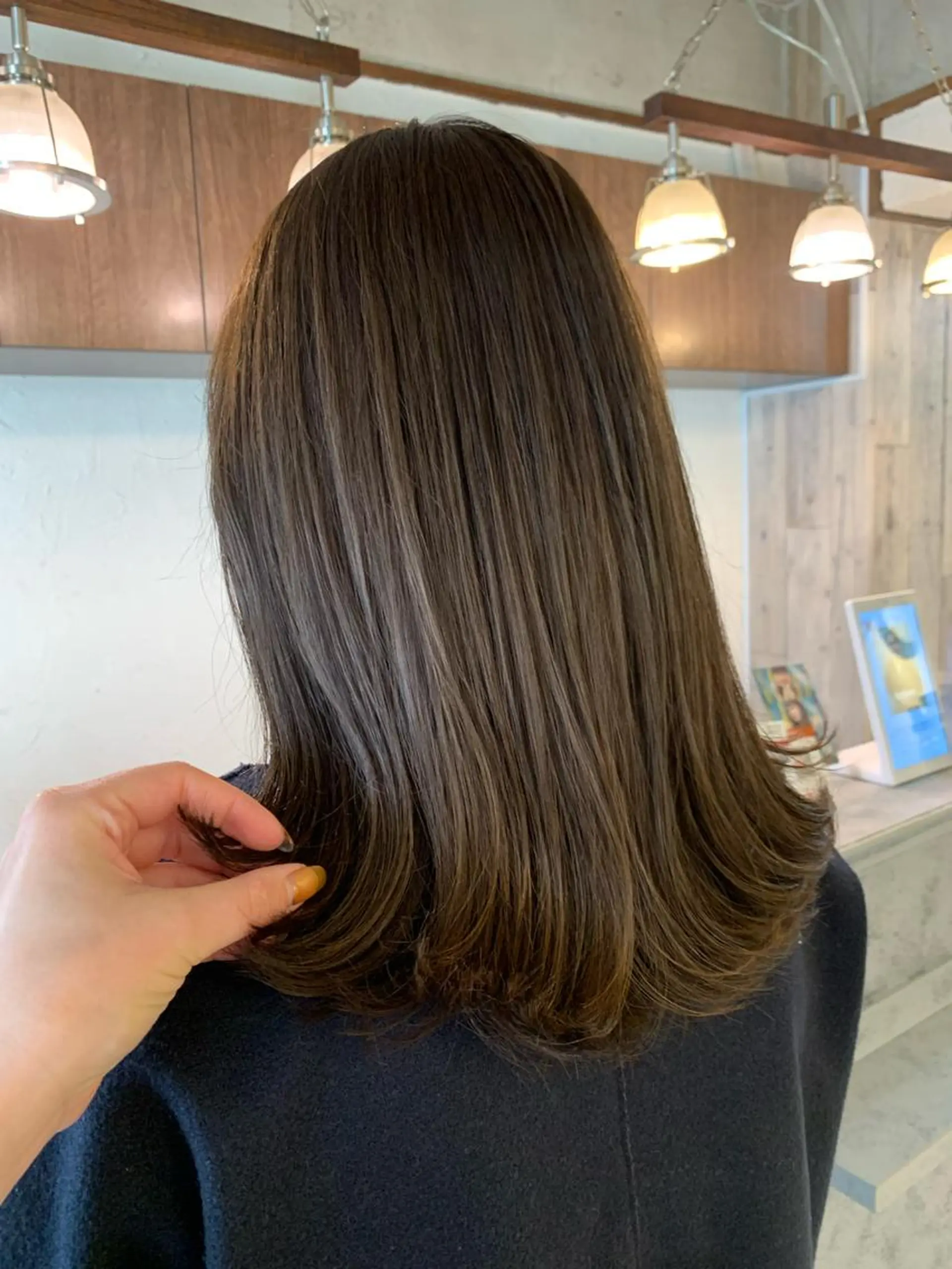 ミディアム カラー カット ヘアカラー トリートメント conne&riri所属・MA YUのヘアスタイル