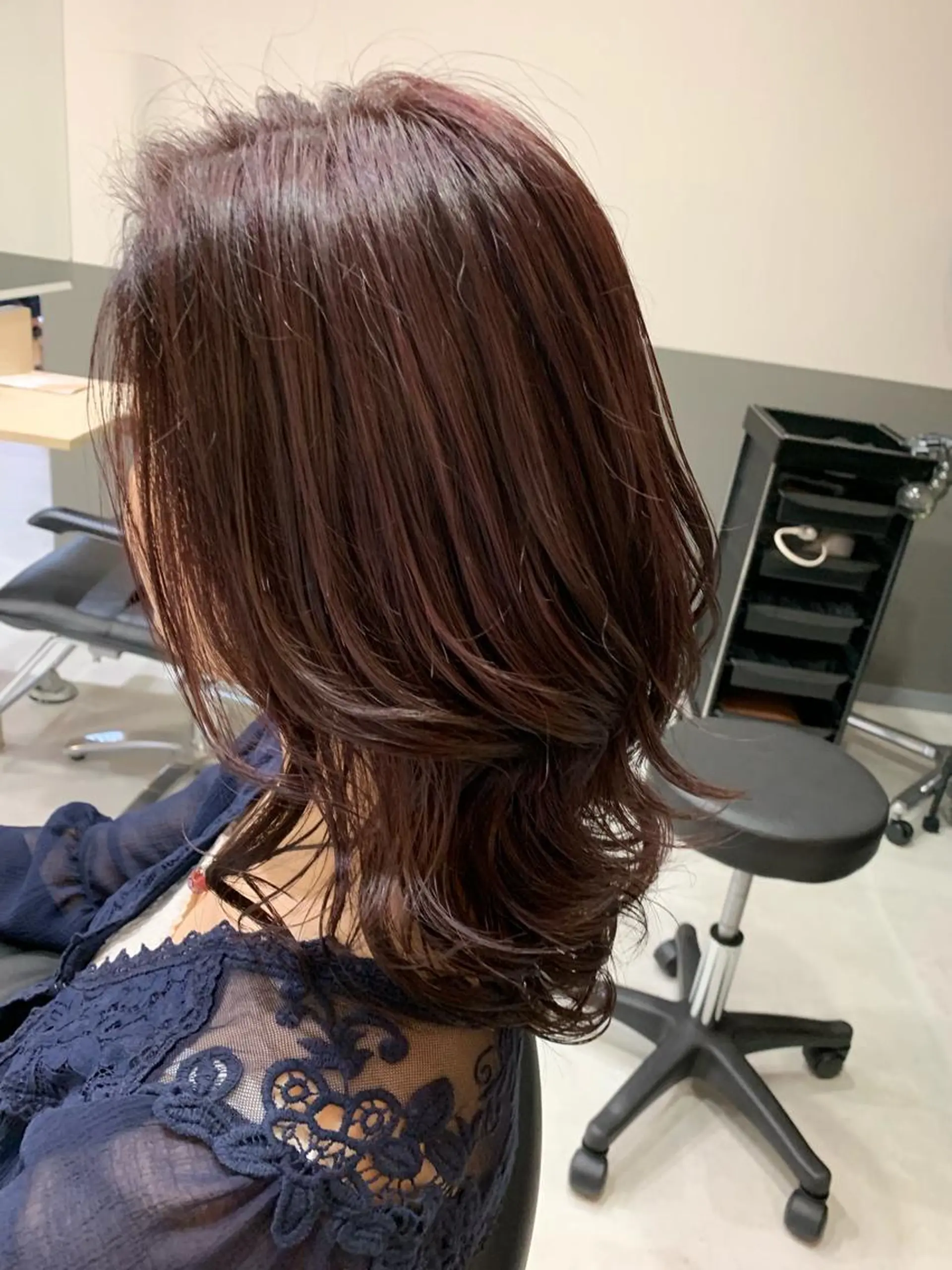 セミロング ハイライト Eleanor 立川北口のヘアスタイル