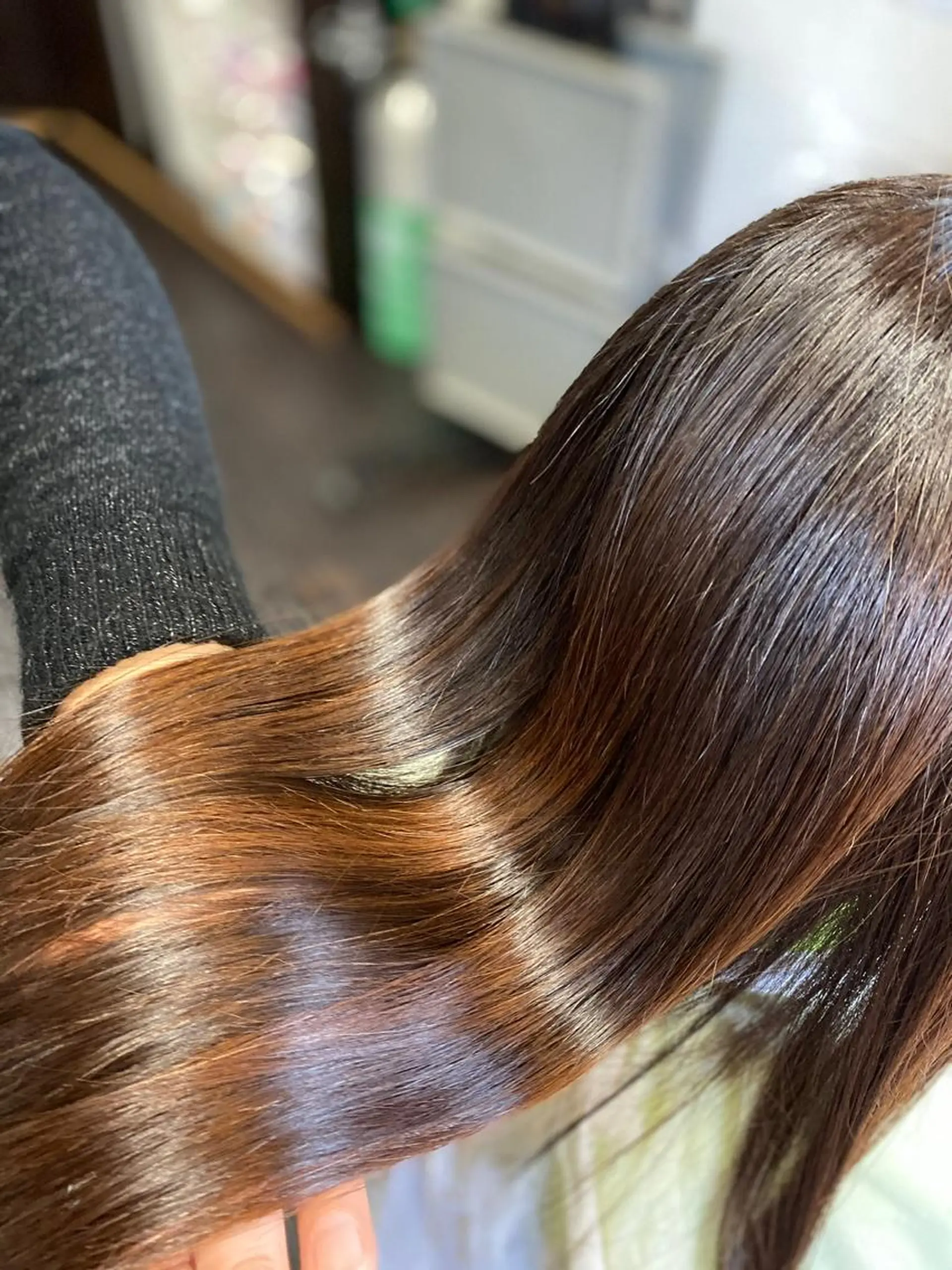 セミロング 髪質改善 美容室 リーフのヘアスタイル