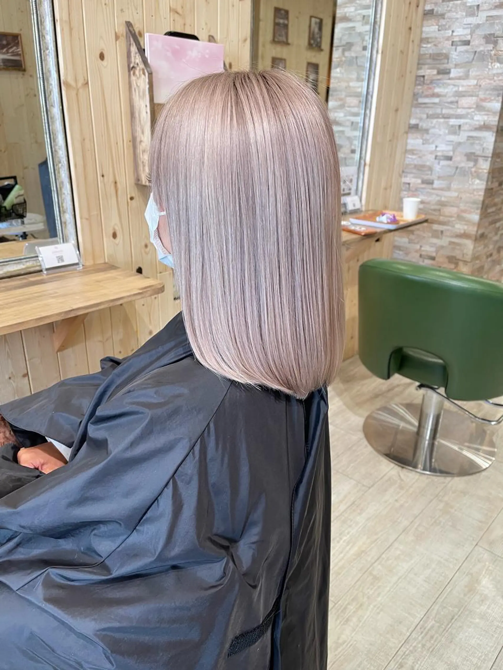 ミディアム カラー ヘアカラー トリートメント Foi by Belle都賀店（フォワ バイ ベル）所属・FoibyBelle ﾌｫﾜﾊﾞｲﾍﾞﾙのヘアスタイル