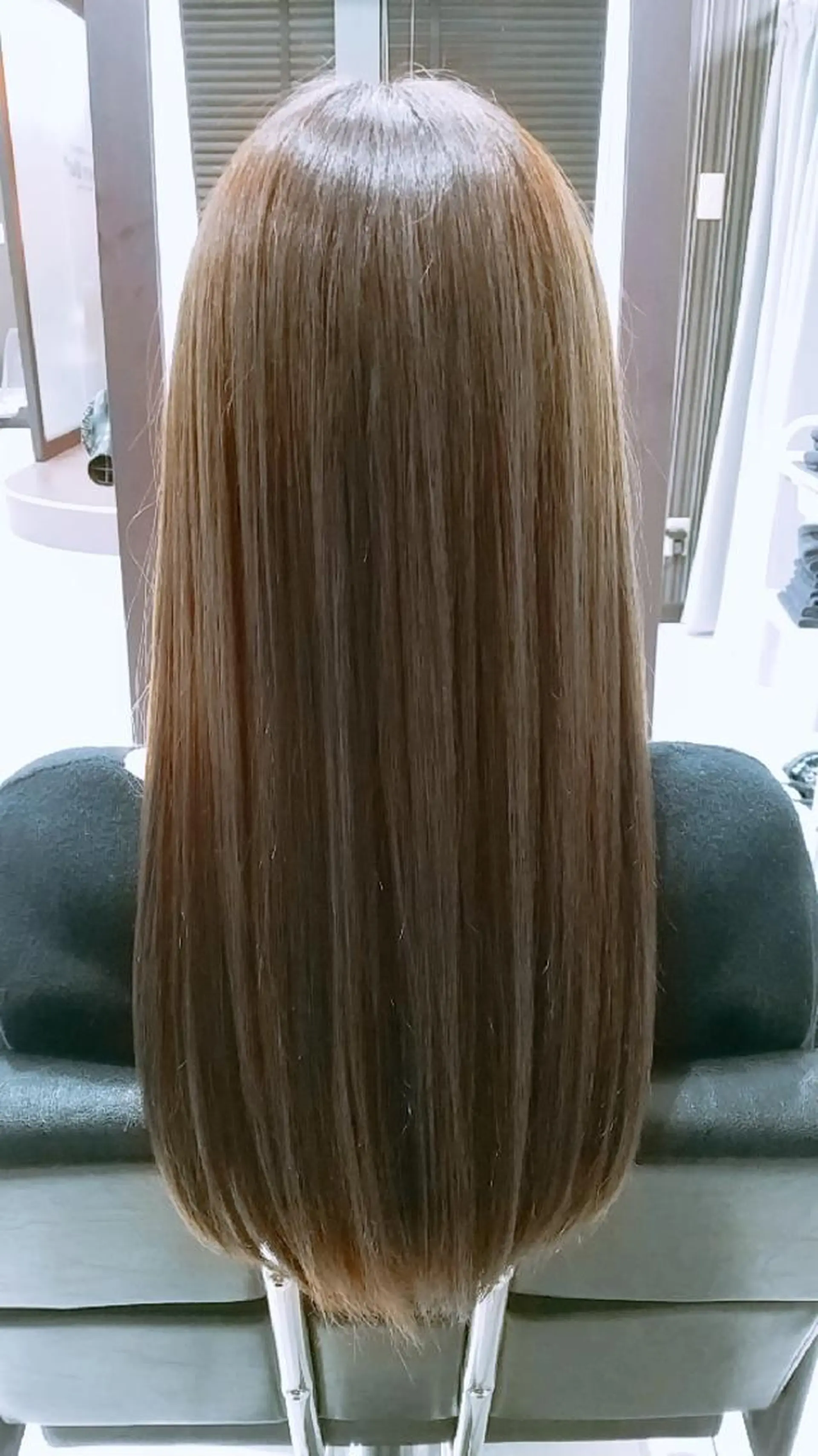 ロング newi WASHIOのヘアスタイル