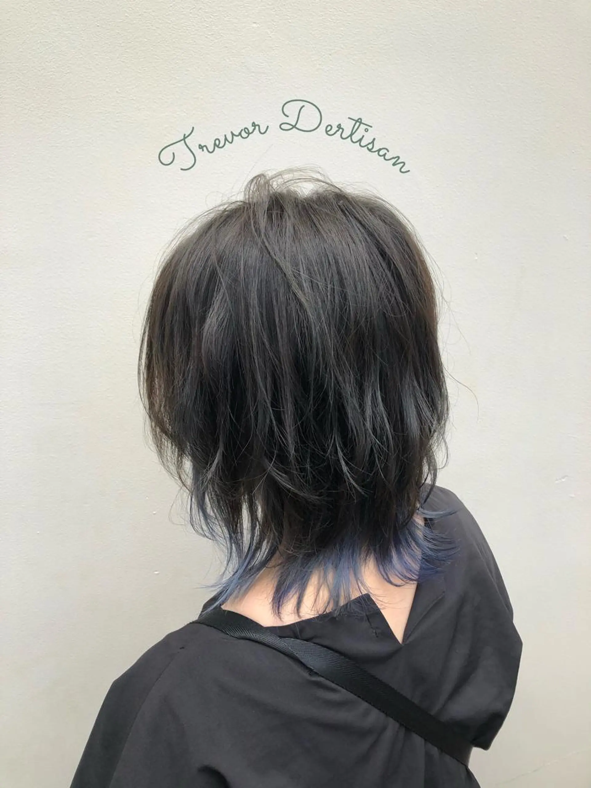 ショート カラー ブリーチ ブルーカラー ブルージュ インナーカラー レイヤーカット カット ヘアカラー トリートメント 森田 一平のヘアスタイル