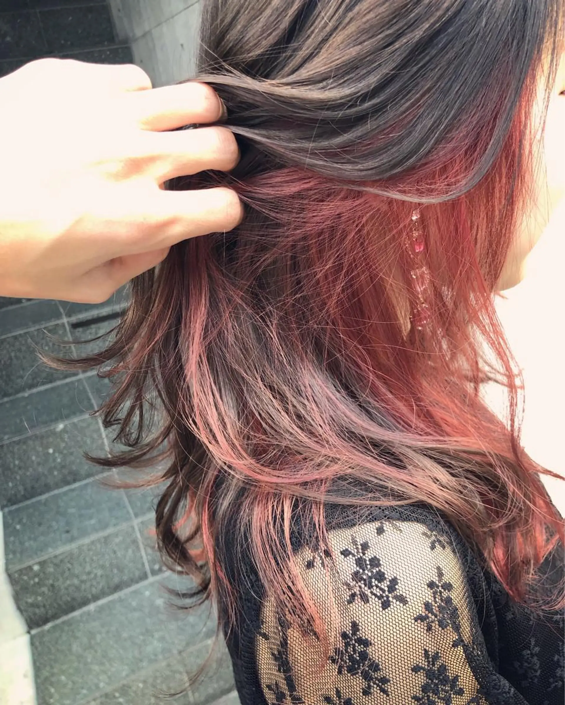 セミロング カラー ピンクカラー 原宿サロン代表 デザインカラー伊藤卓のヘアスタイル