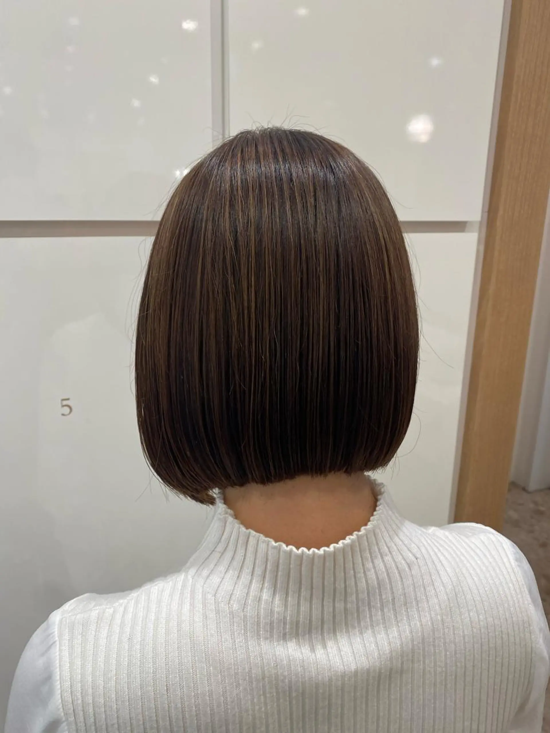 ミディアム カラー パーマ ヘアアレンジ 切りっぱなしボブ ベージュカラー ハイトーンカラー インナーカラー ピンクカラー 🌿ブリーチ/髪質 改善/🌿‬JINのヘアスタイル