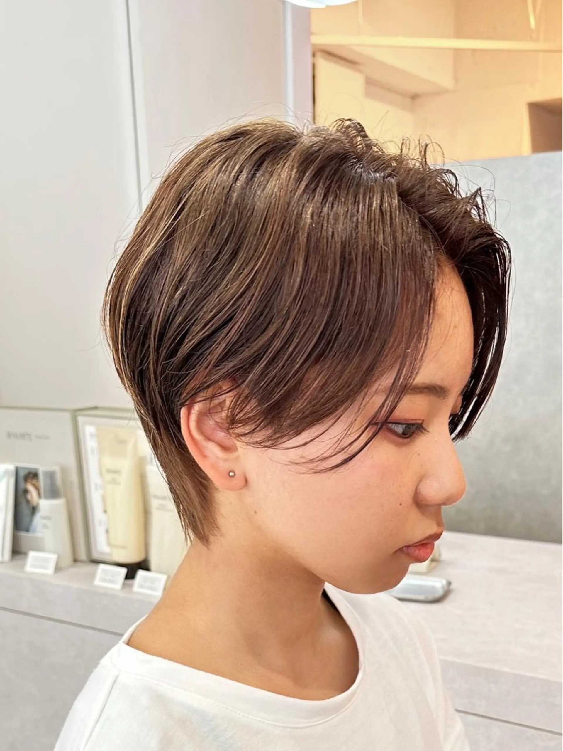 ショート カラー パーマ ショートボブ ハンサムショート ベージュカラー ブリーチ ケアブリーチ hair salon suiw所属・ショート✂︎メンズ 特化‬吉田義隆のヘアスタイル
