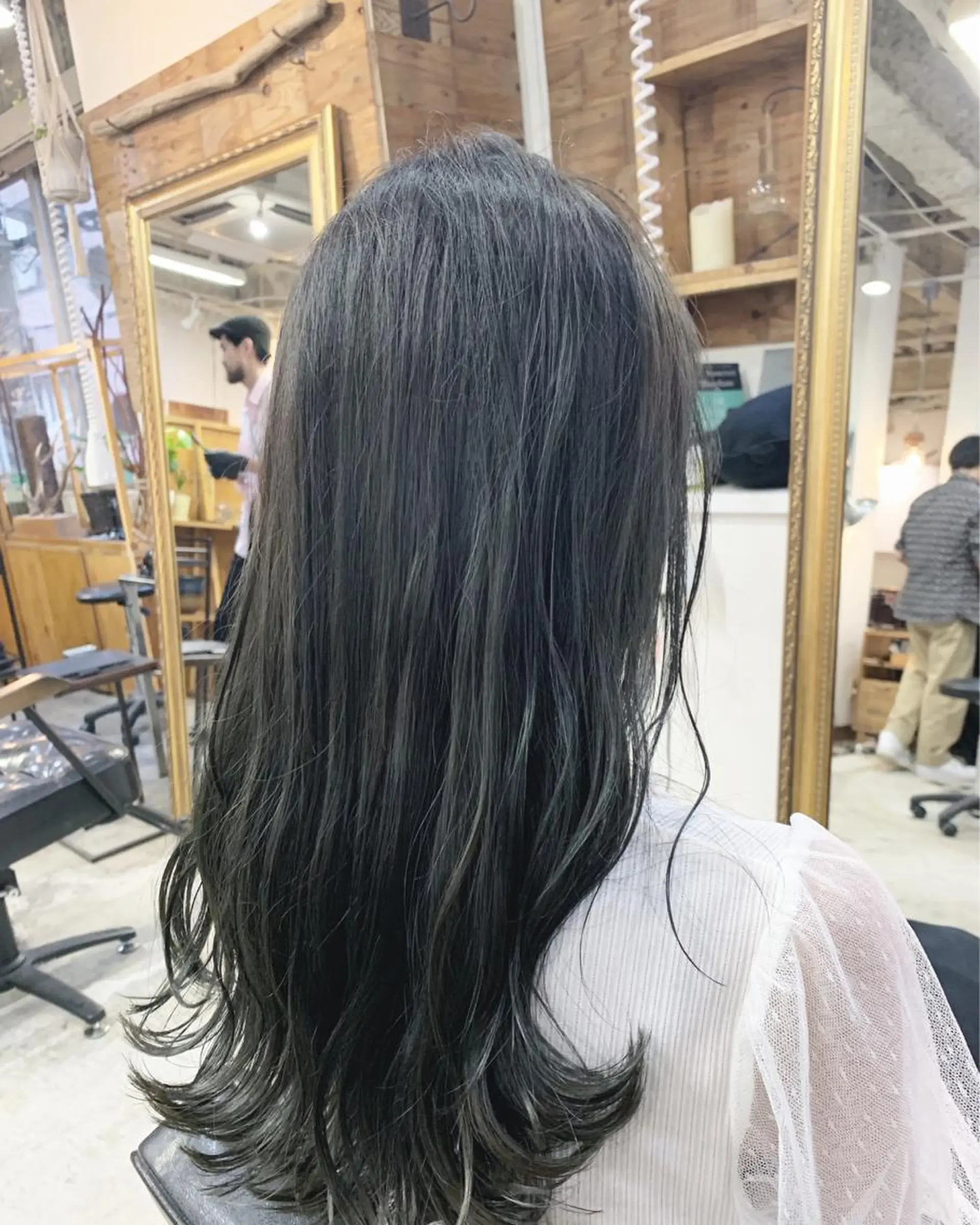 セミロング カラー オリーブグレー LEB所属・下河 宗太のヘアスタイル