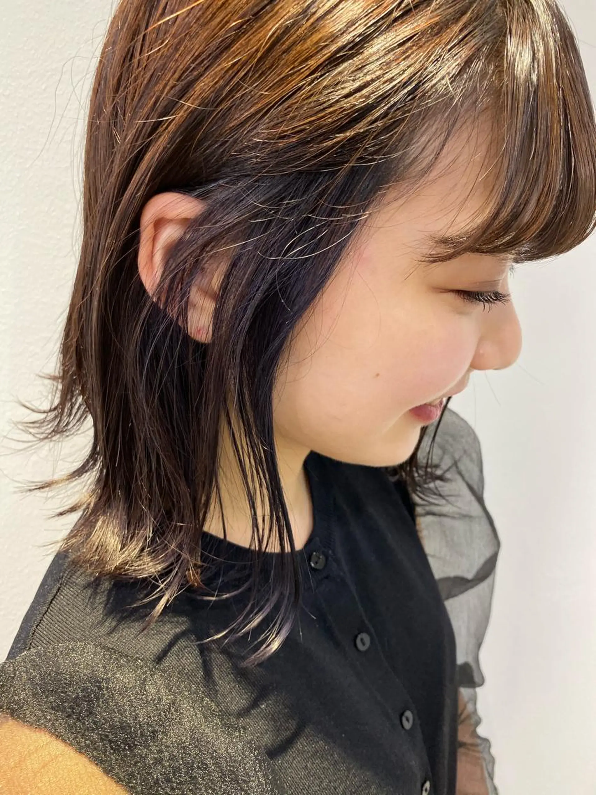 カラー 詩 奈のヘアスタイル