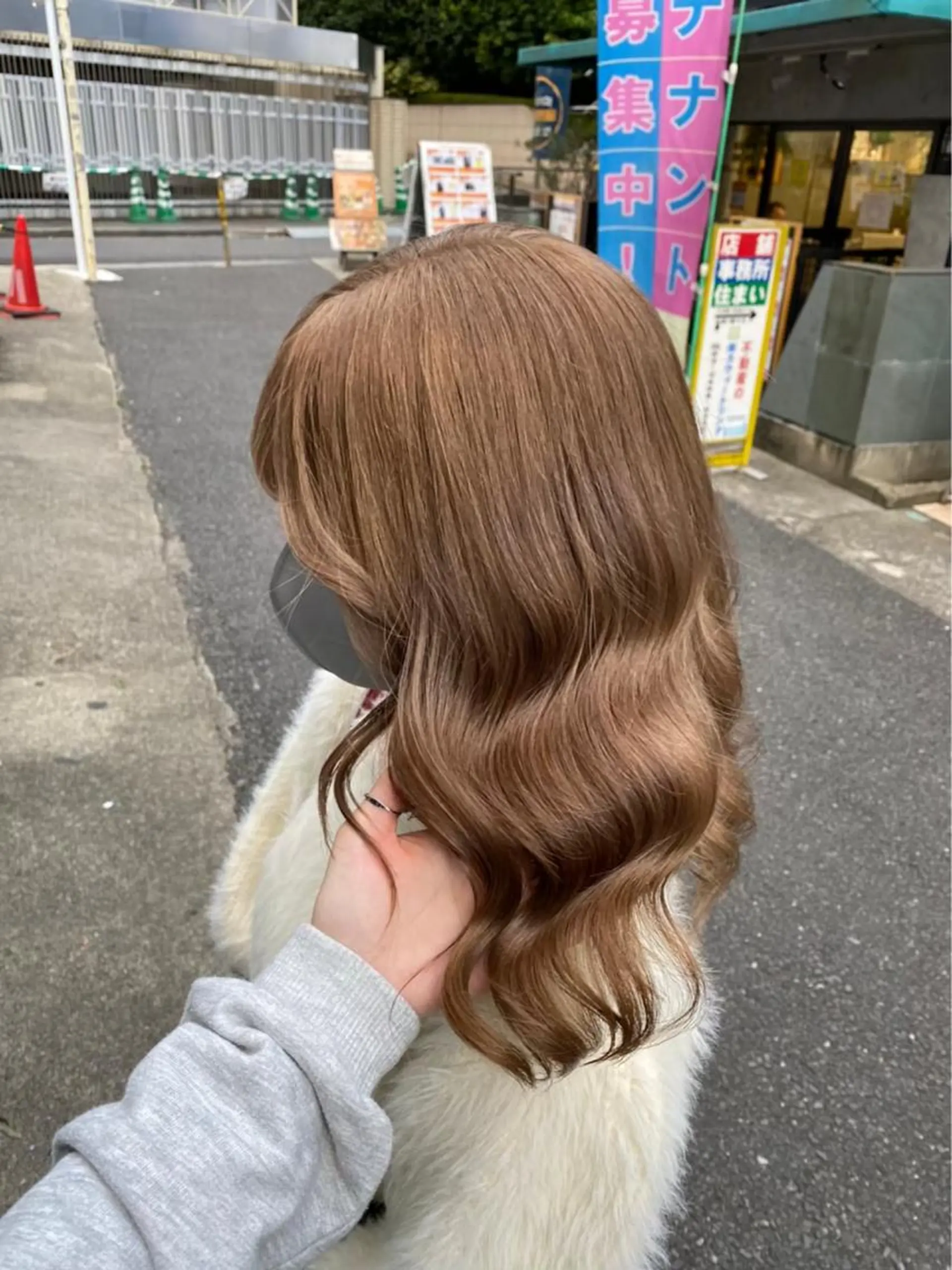 セミロング ヘアカラー トリートメント ヘアセット 柔らかカラー/ レイヤーYUTO🧋のヘアスタイル