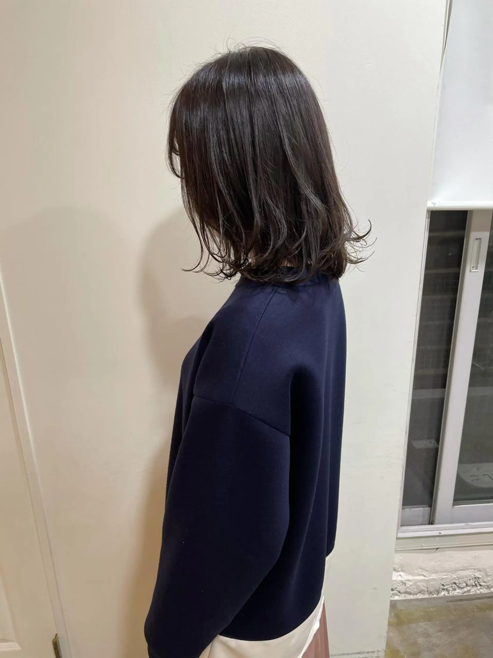 ミディアム カラー カット ヘアカラー トリートメント MIOベージュカラー 柔らかいカラーのヘアスタイル