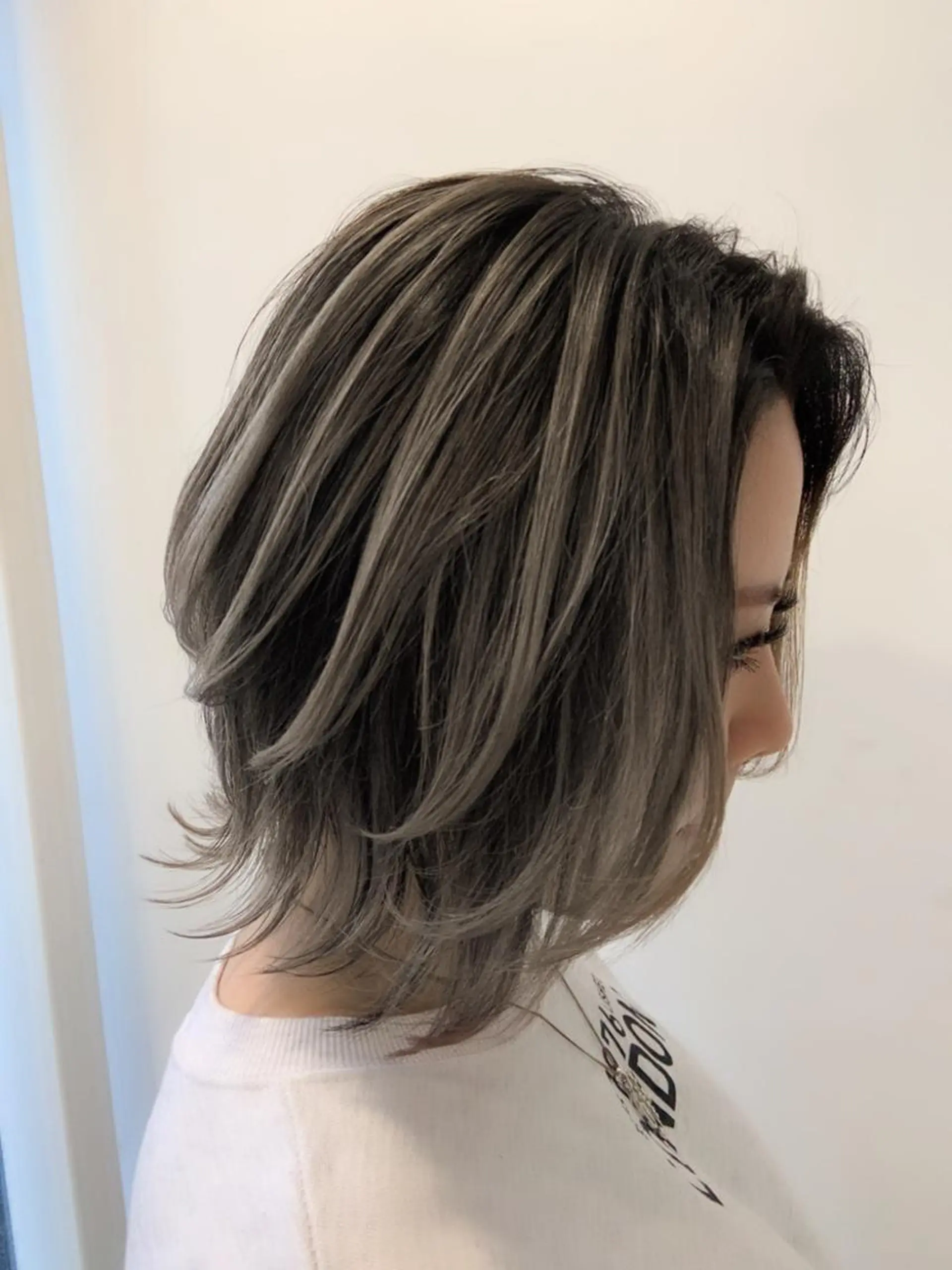 ミディアム カラー バレイヤージュ レイヤーカット ANGELICA 難波店のヘアスタイル