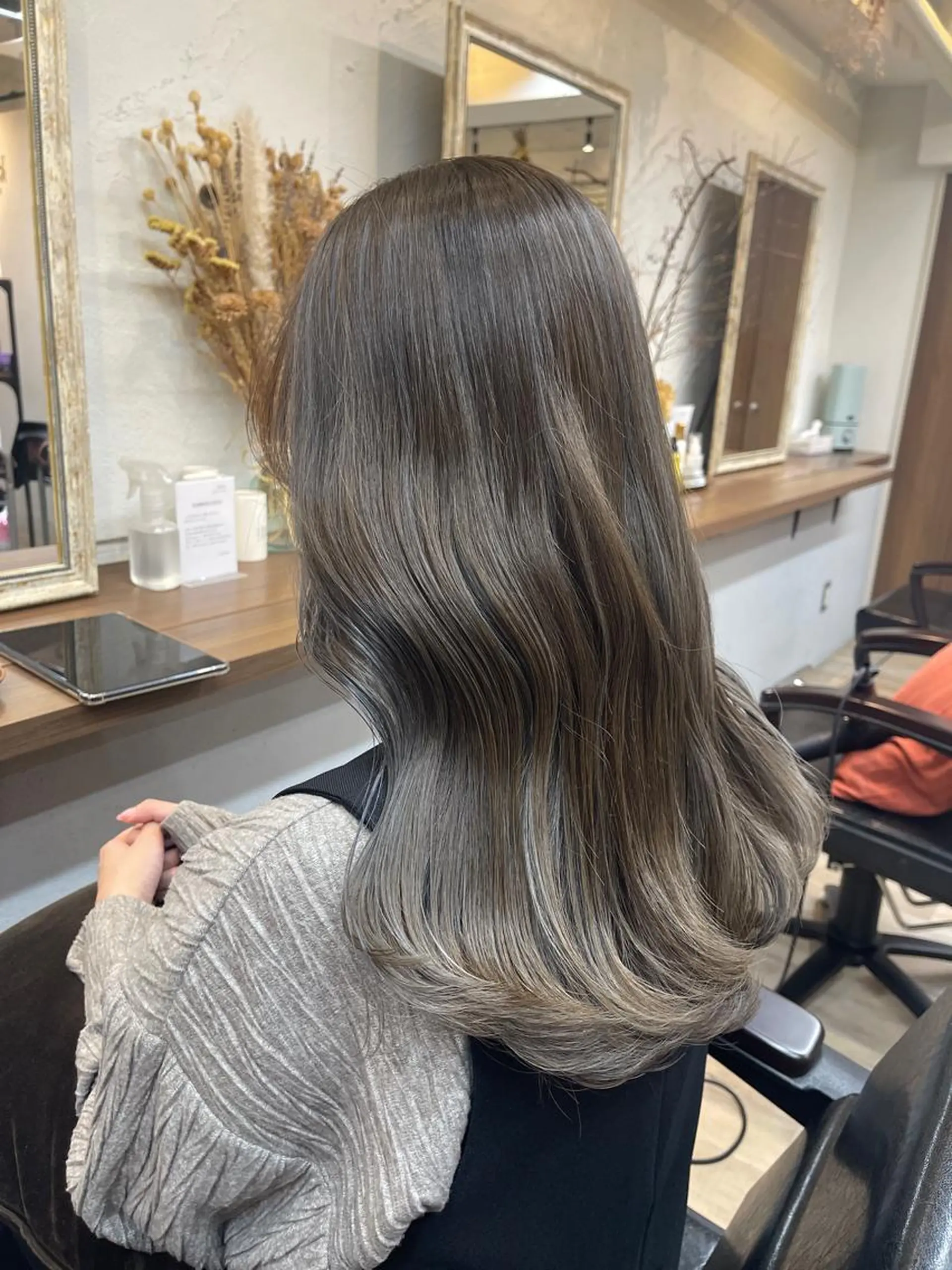 ロング カラー PUUR所属・🍒鈴木 エミリ🍒のヘアスタイル