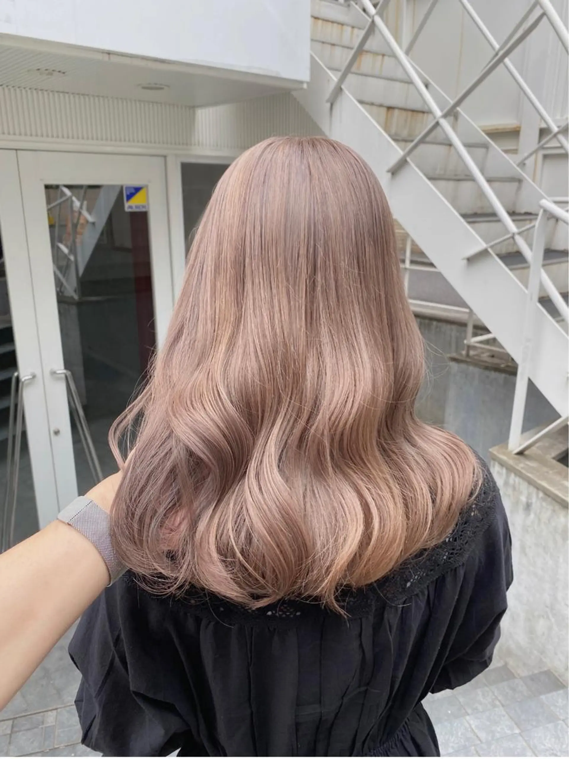 セミロング カラー ヘアアレンジ メンズ メンズバレイヤージュ メンズブリーチ メンズハイライト メンズハイトーン メンズインナーカラー ヘアカラー トリートメント ヘアセット ハイトーン×韓国ヘア 💍tiam💍のヘアスタイル