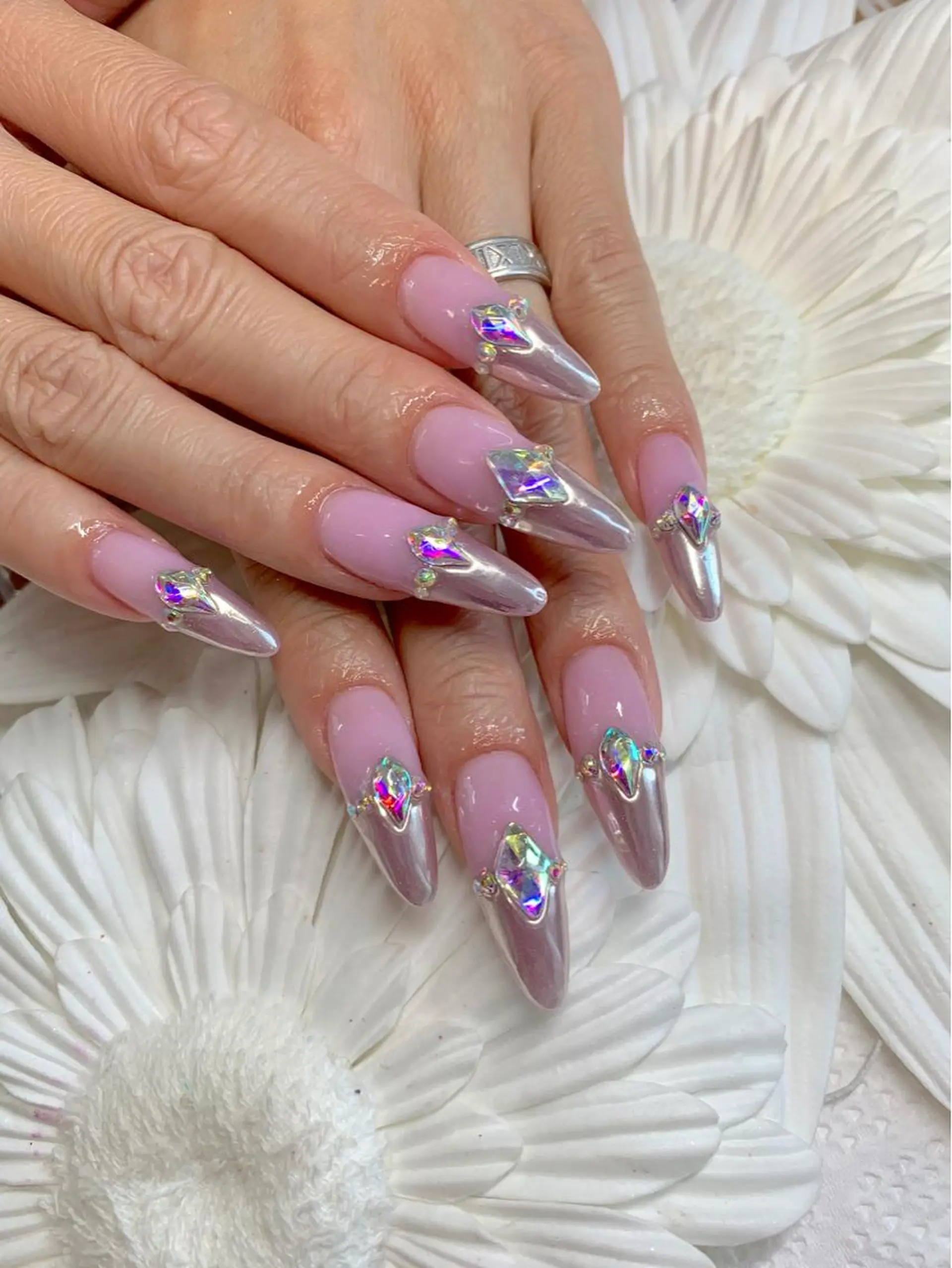 ネイル フレンチネイル ミラーネイル スカルプネイル Nailsalon E's cafeのネイルデザイン