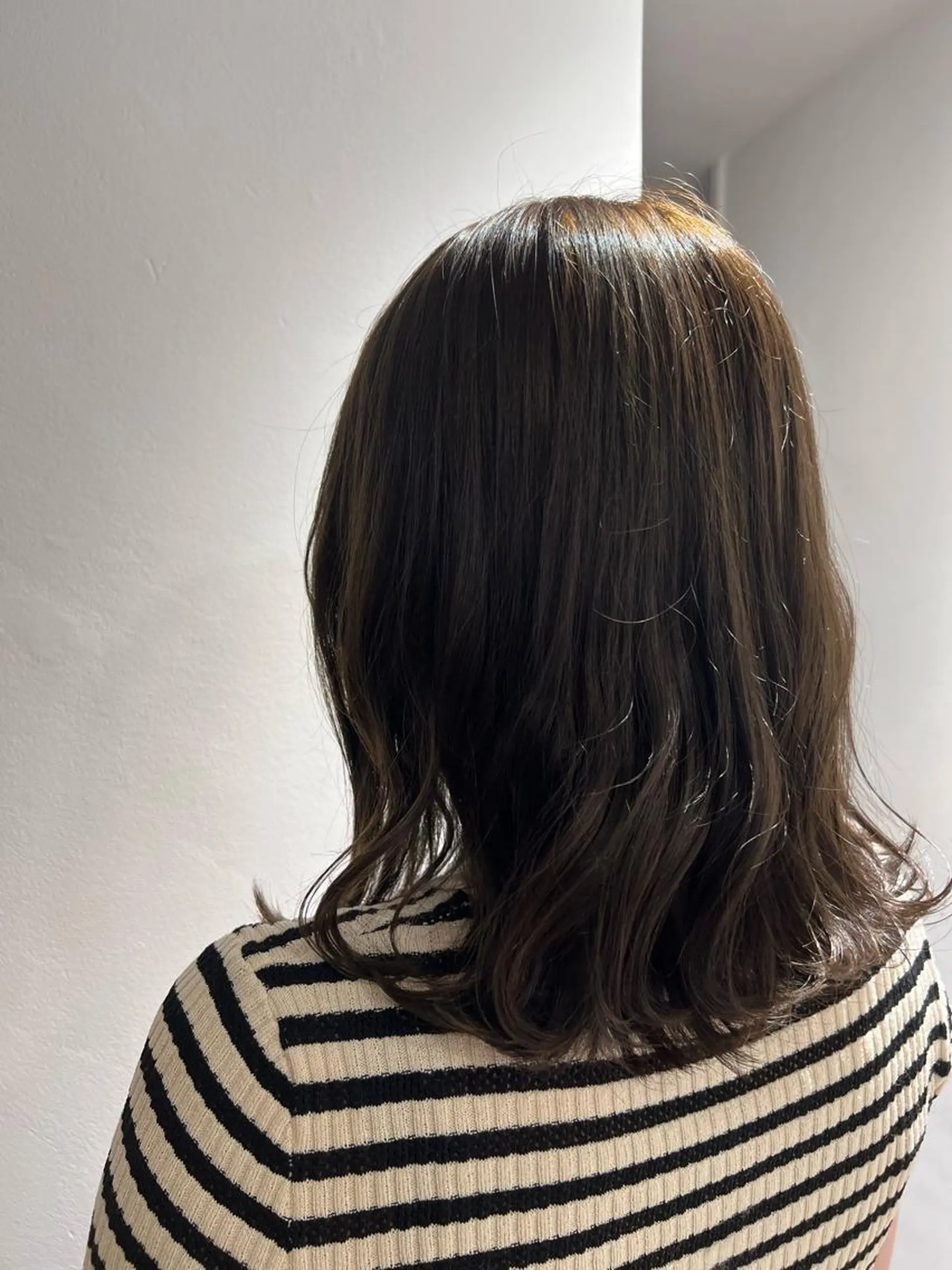 ミディアム BUZZ 自由が丘所属・ogura hitomiのヘアスタイル