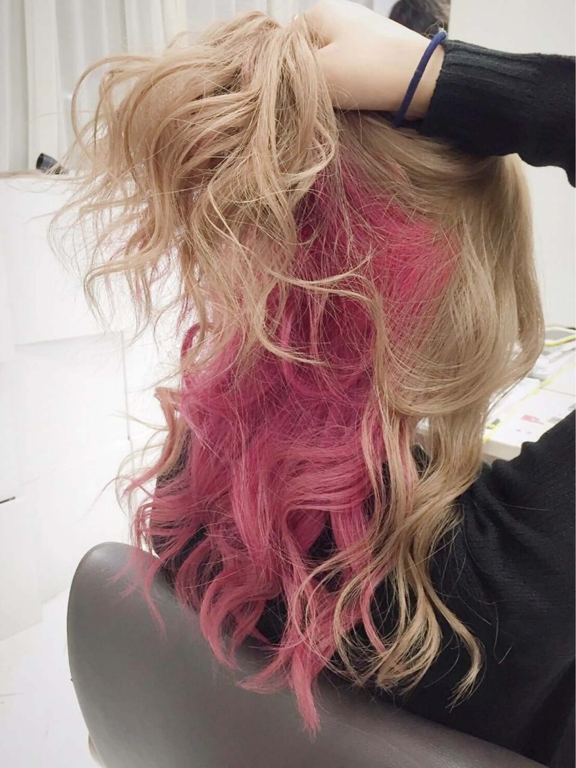 セミロング カラー ヘアアレンジ インナーカラー KEISUKE/カラ ー🐶シールエクステのヘアスタイル