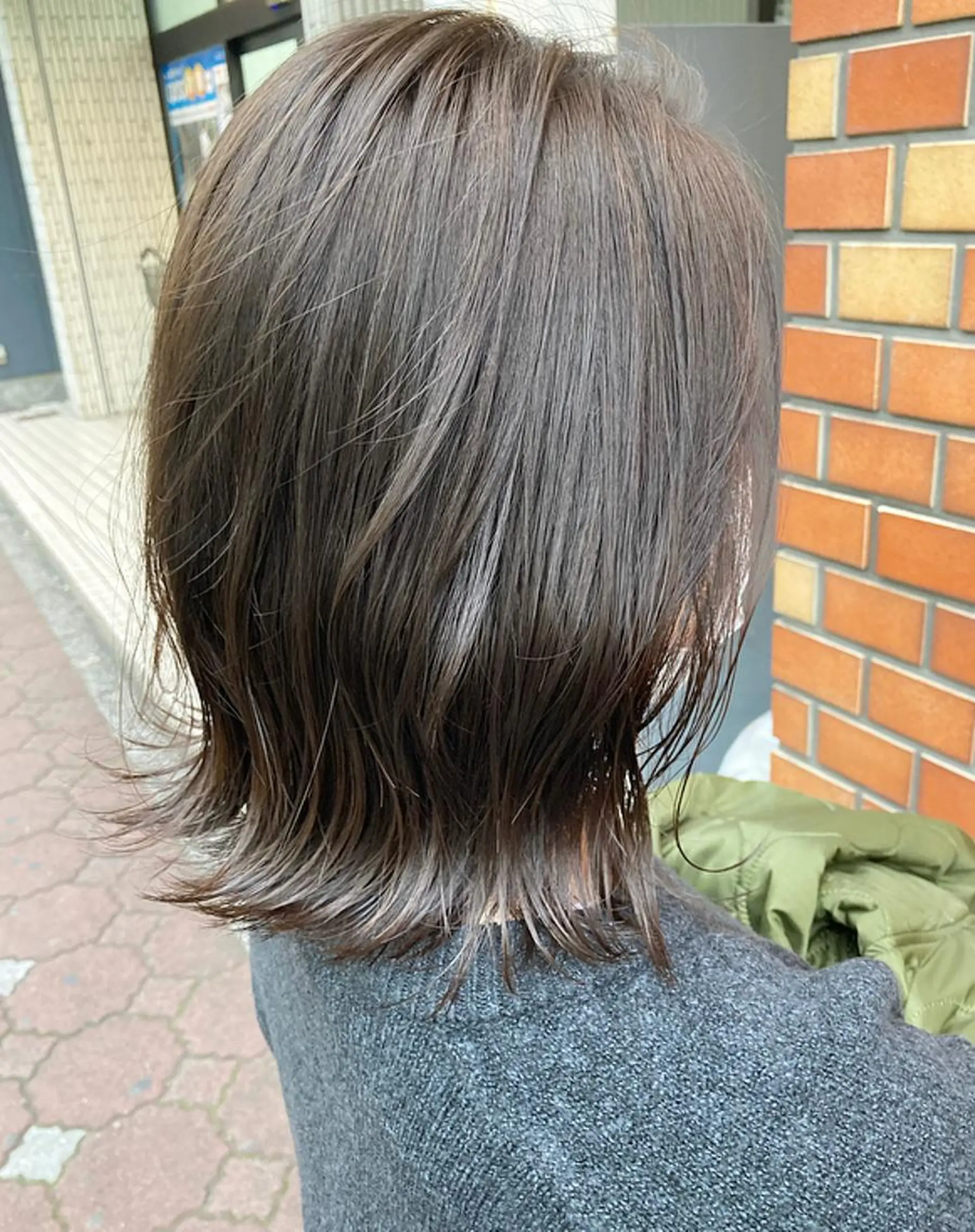 ショート アッシュ アッシュグレー ボブ 外ハネヘア メンズ特化 TAKUYAのヘアスタイル