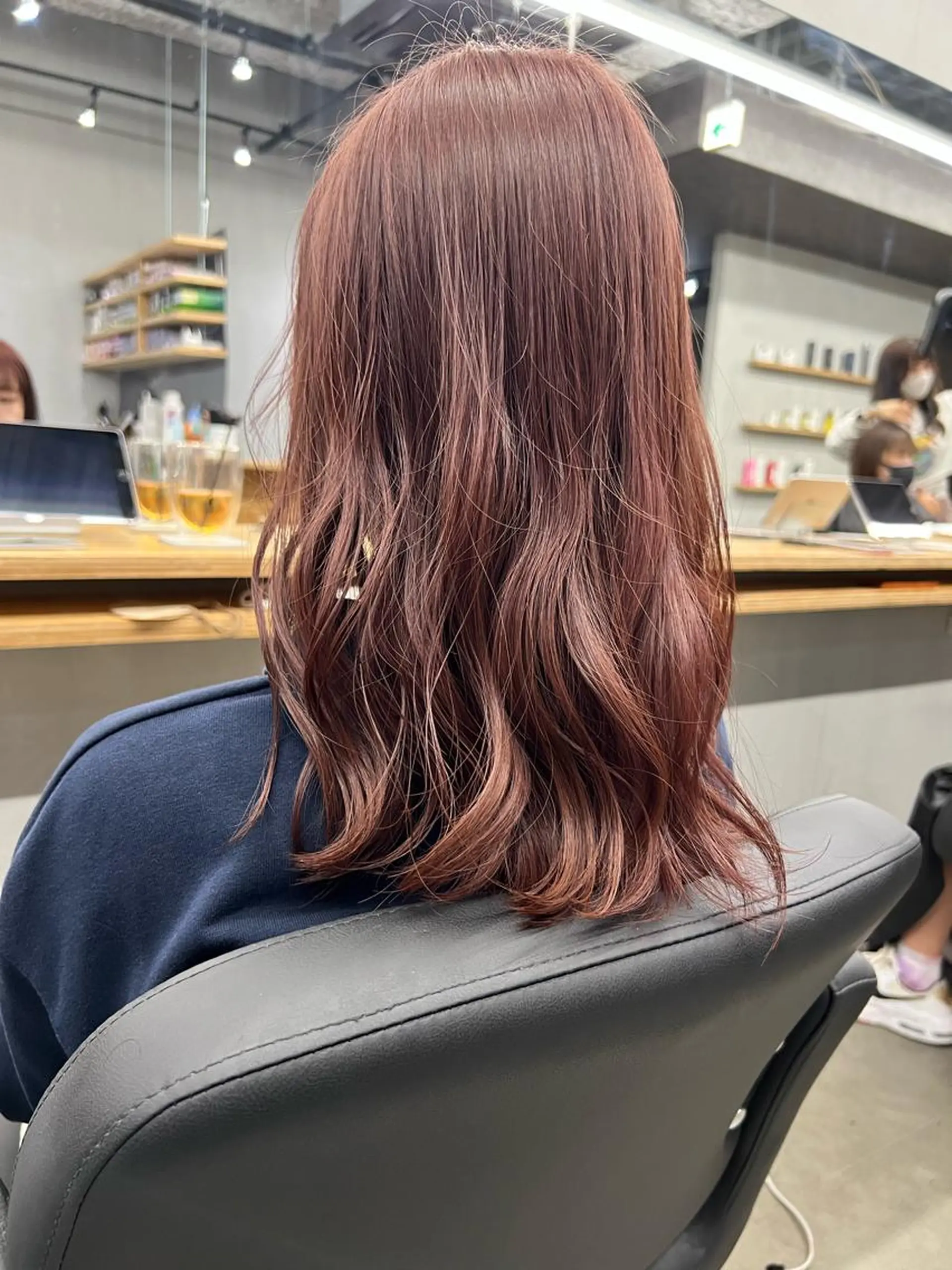 ミディアム カット ヘアカラー トリートメント 亀田 泰生のヘアスタイル