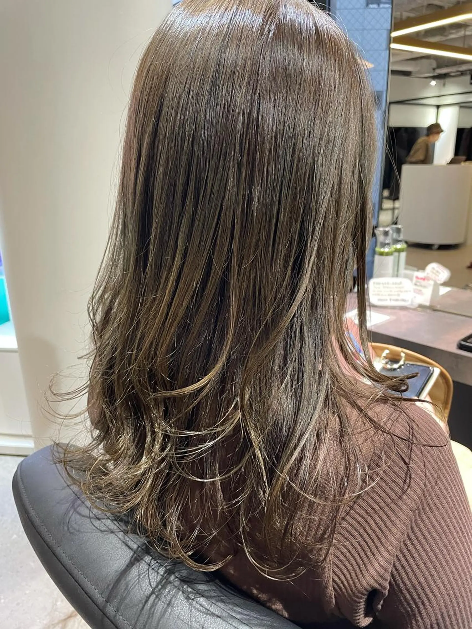 セミロング カラー アッシュ アッシュブラウン ブラウンカラー 韓国風ヘア レイヤーカット カット ヘアカラー トリートメント ヘッドスパ One By The Ect所属・ショート/脱白髪染め ☆宇﨑悠実のヘアスタイル