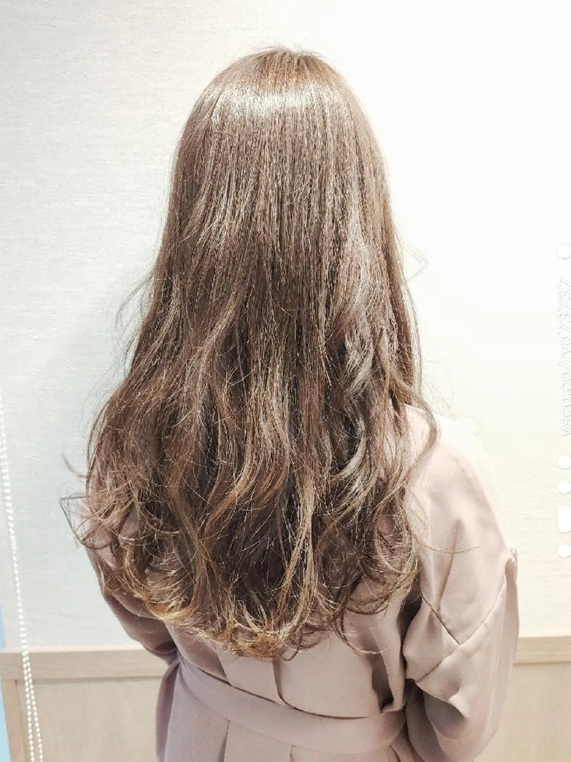 ロング カラー ベージュカラー 伊藤 瞭のヘアスタイル