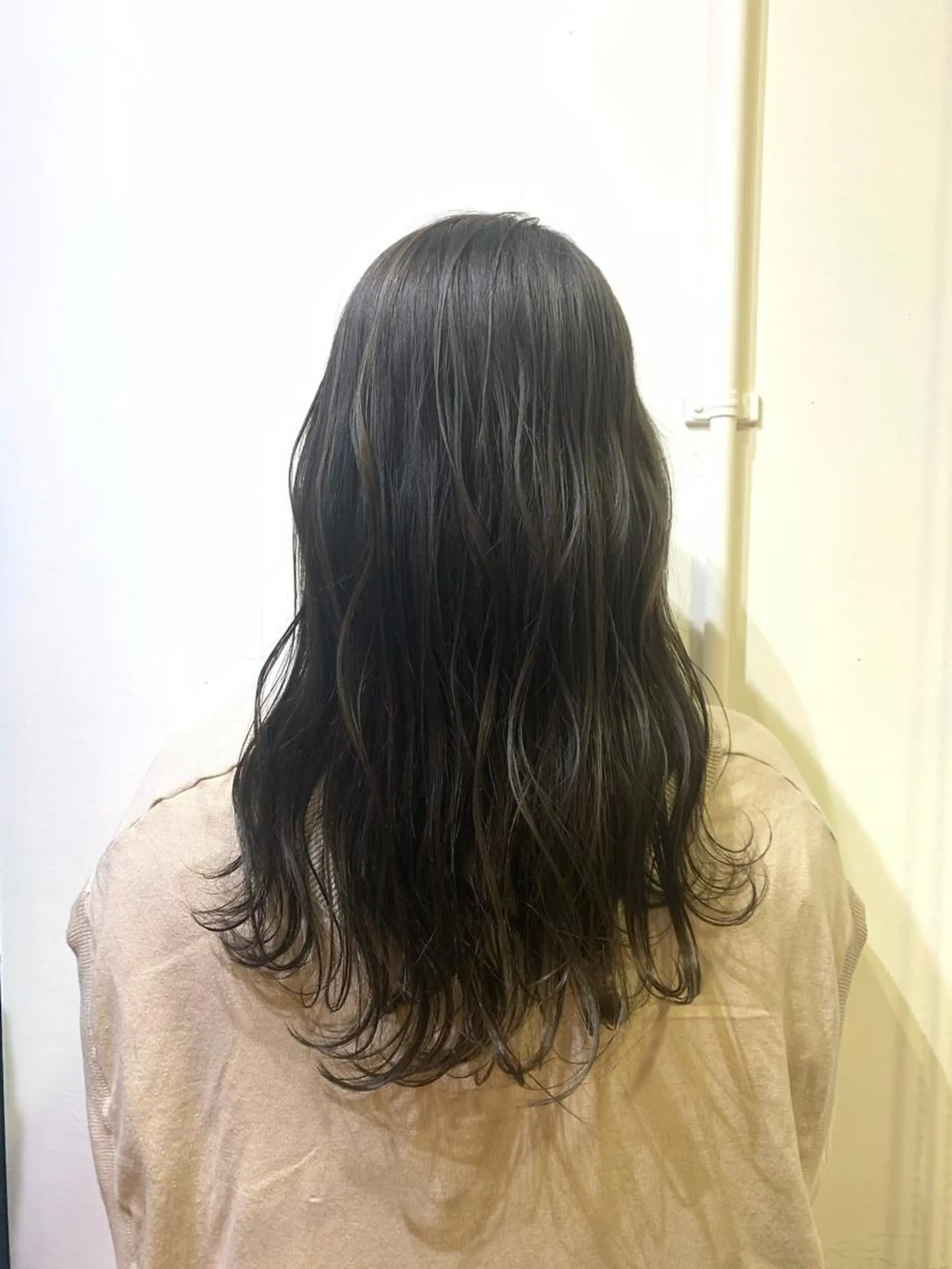 ロング カット ヘアカラー トリートメント ヘッドスパ ヘアセット 山口 竣也のヘアスタイル