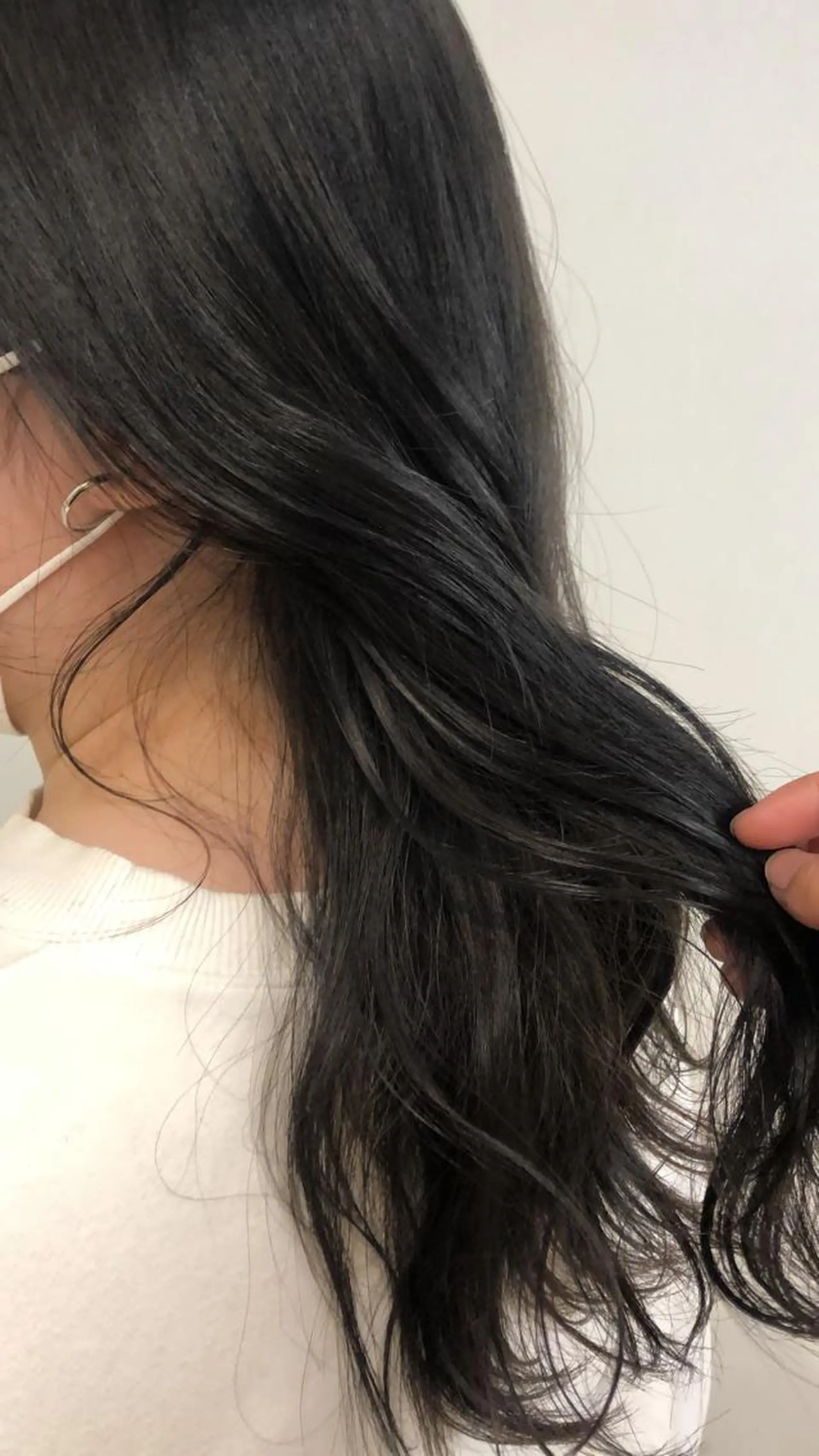 ロング カラー グレージュ ネイビーカラー ロング ヘアカラー トリートメント 🤍中野 レオ🤍のヘアスタイル