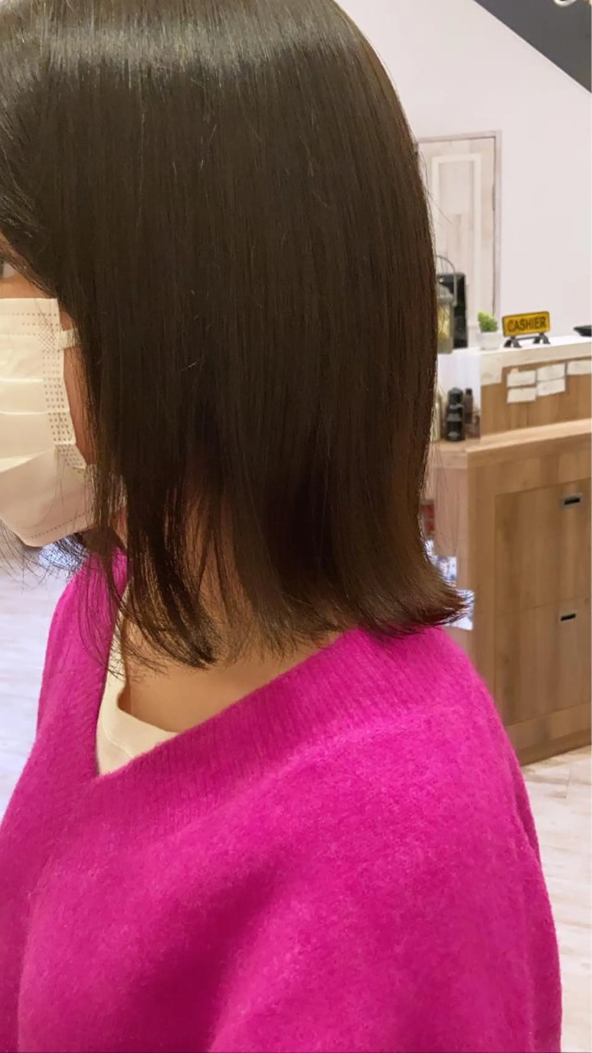 ミディアム 佐藤 睦月のヘアスタイル