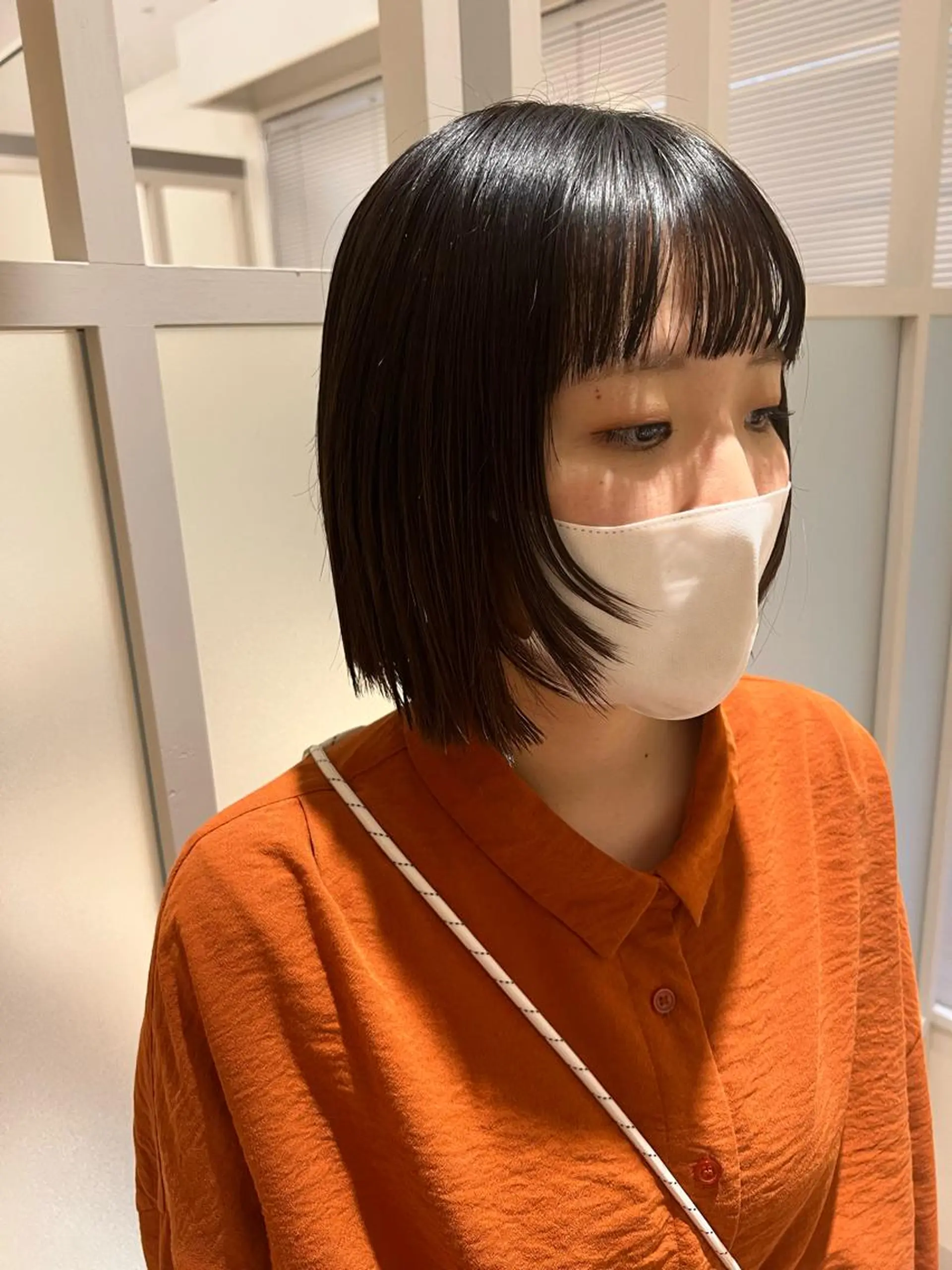 ショート レイヤーカット 暗髪カラー🫐パーマ おくだりんかのヘアスタイル