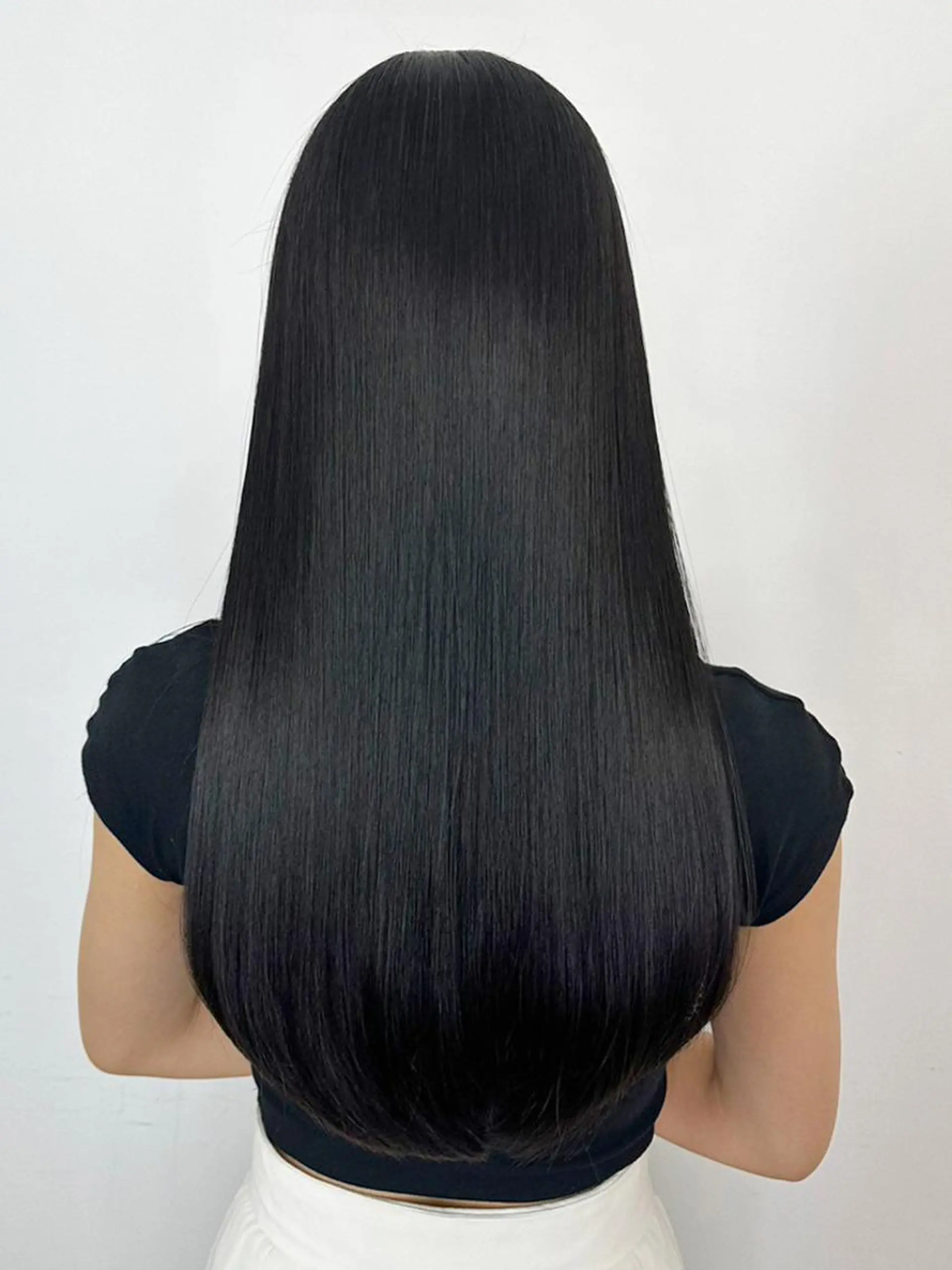 セミロング カラー 黒髪 ブルーカラー ブルーブラック ITby ALBUM 北千住店のヘアスタイル