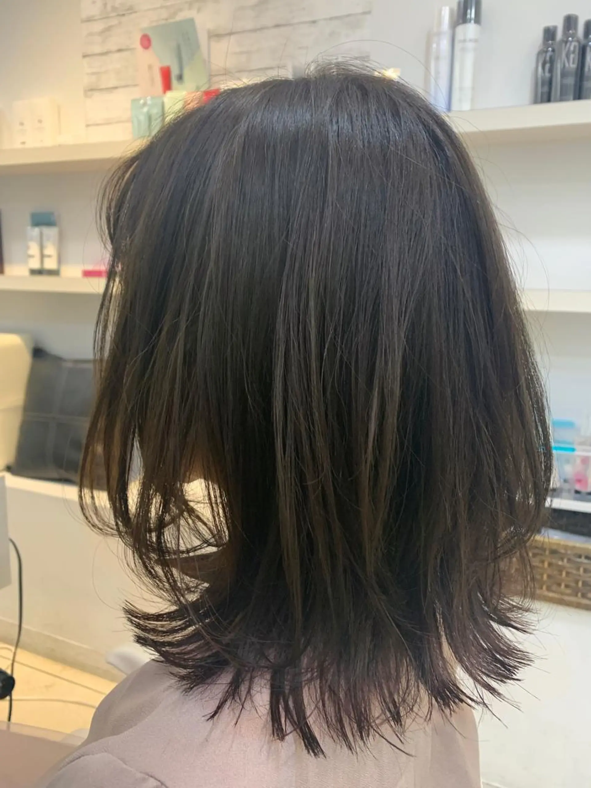 ミディアム カラー コテ巻き風パーマ/ クロスパーマ/久岡のヘアスタイル