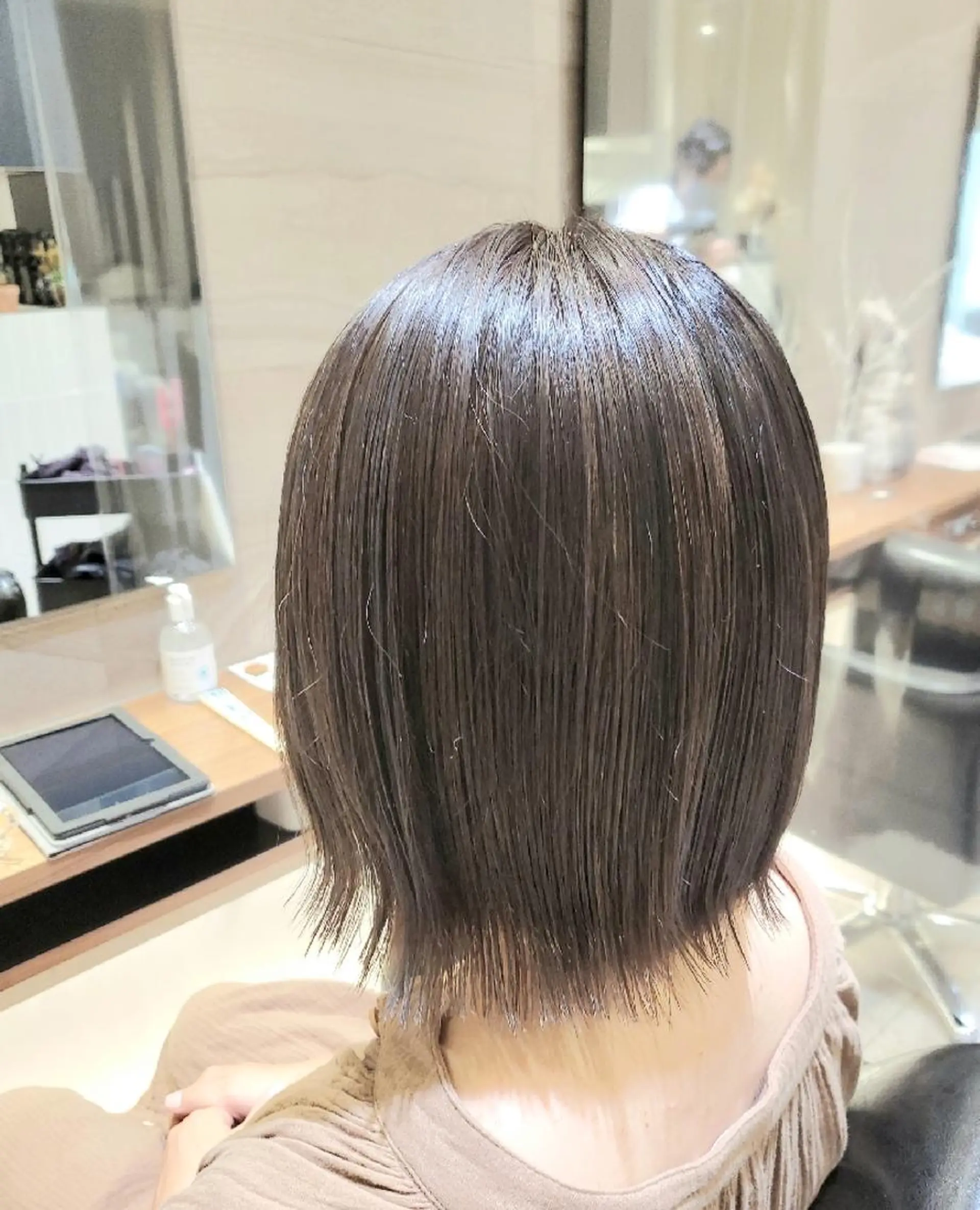 ショート カラー アッシュ ハイライトカラー ボブ ハイライト 外ハネヘア 💎カラー特化💎 長嶺文江💎のヘアスタイル