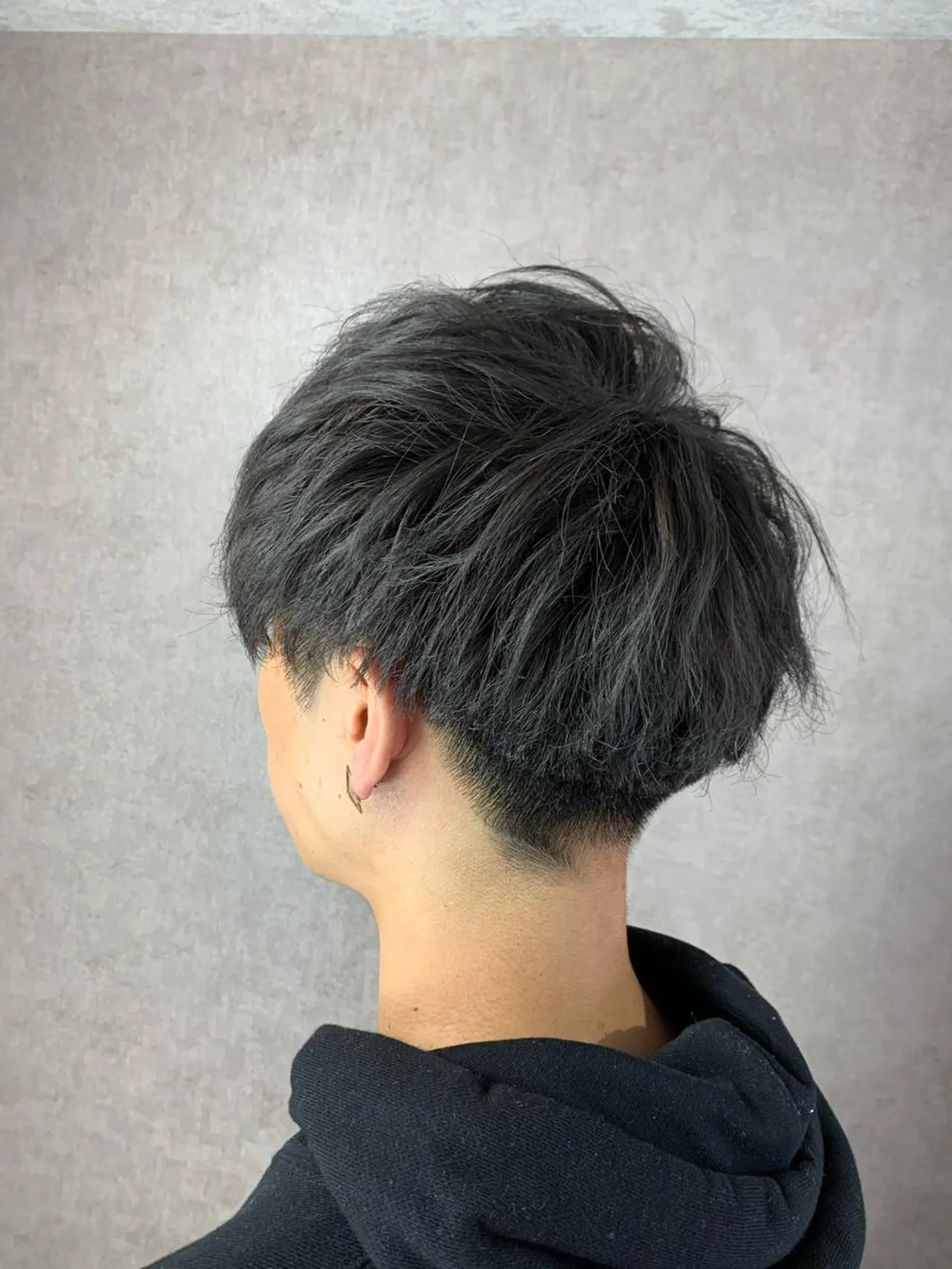ショート カラー パーマ メンズ マッシュ メンズパーマ ツイストスパイラルパーマ ツーブロック 刈り上げ メンズ専門 中島俊【朝霞】のヘアスタイル
