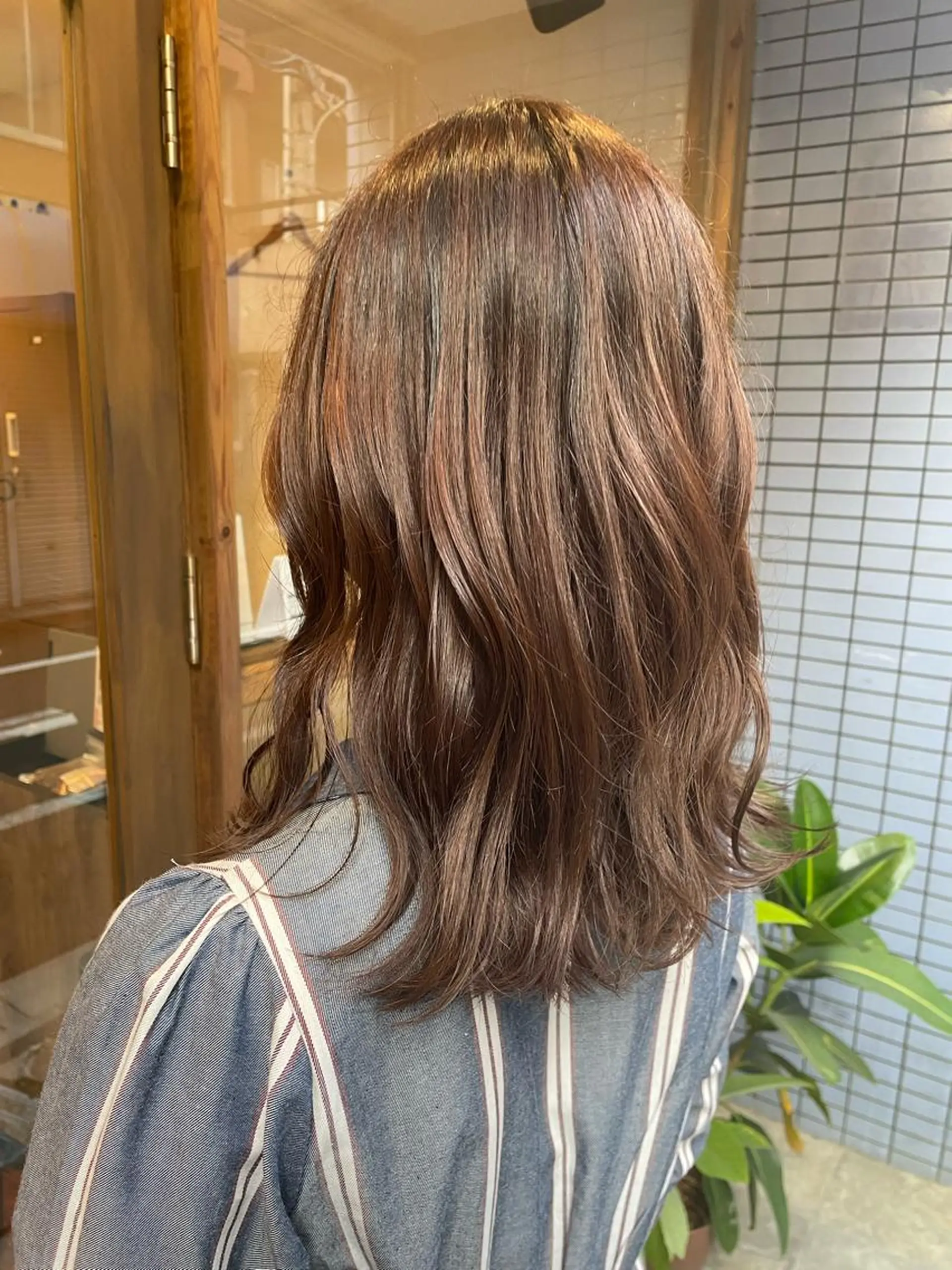 ミディアム Lien's所属・Lien's💜 SESHIRUのヘアスタイル