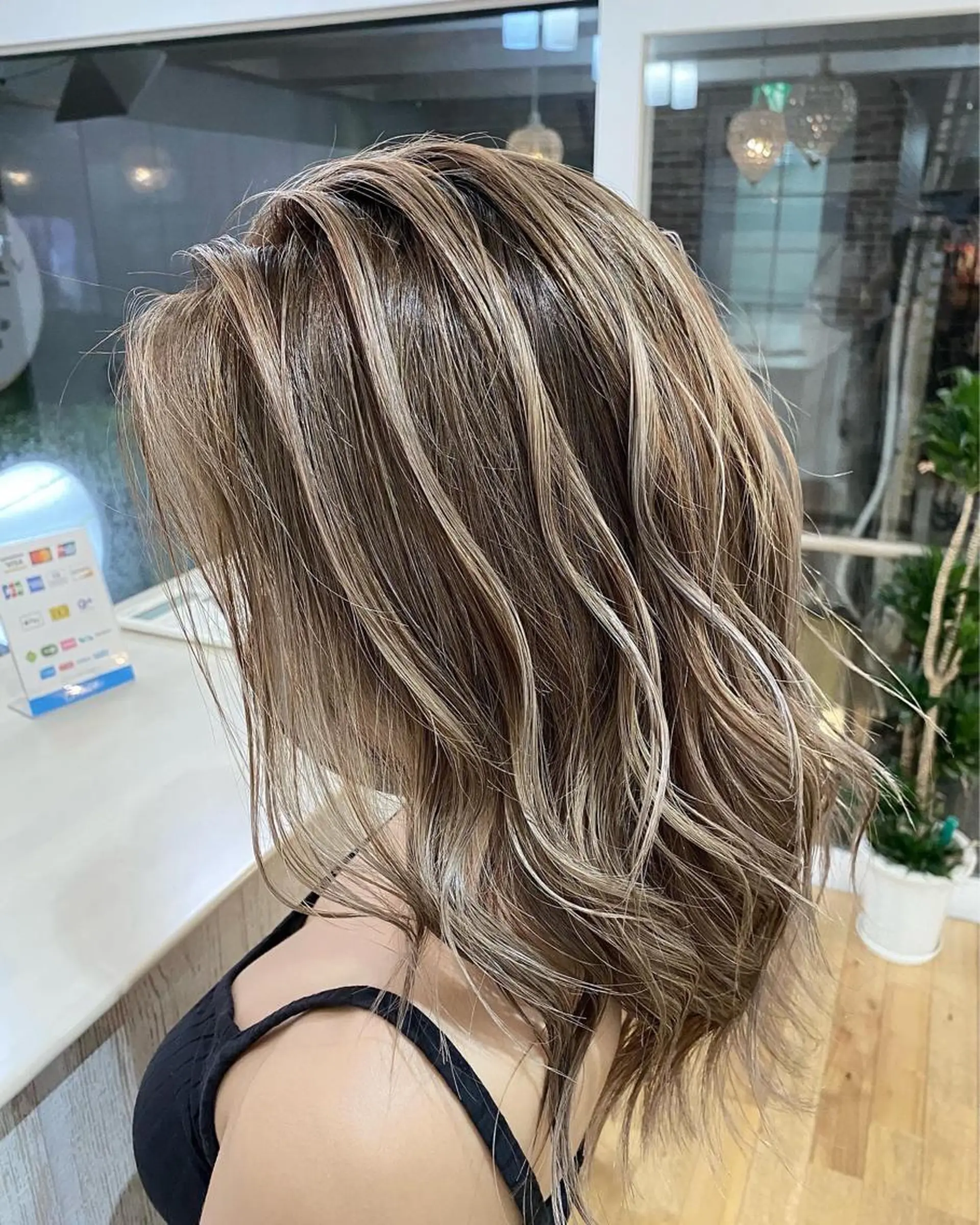 セミロング カラー ヘアアレンジ ヘアカラー トリートメント 久米 治仁のヘアスタイル