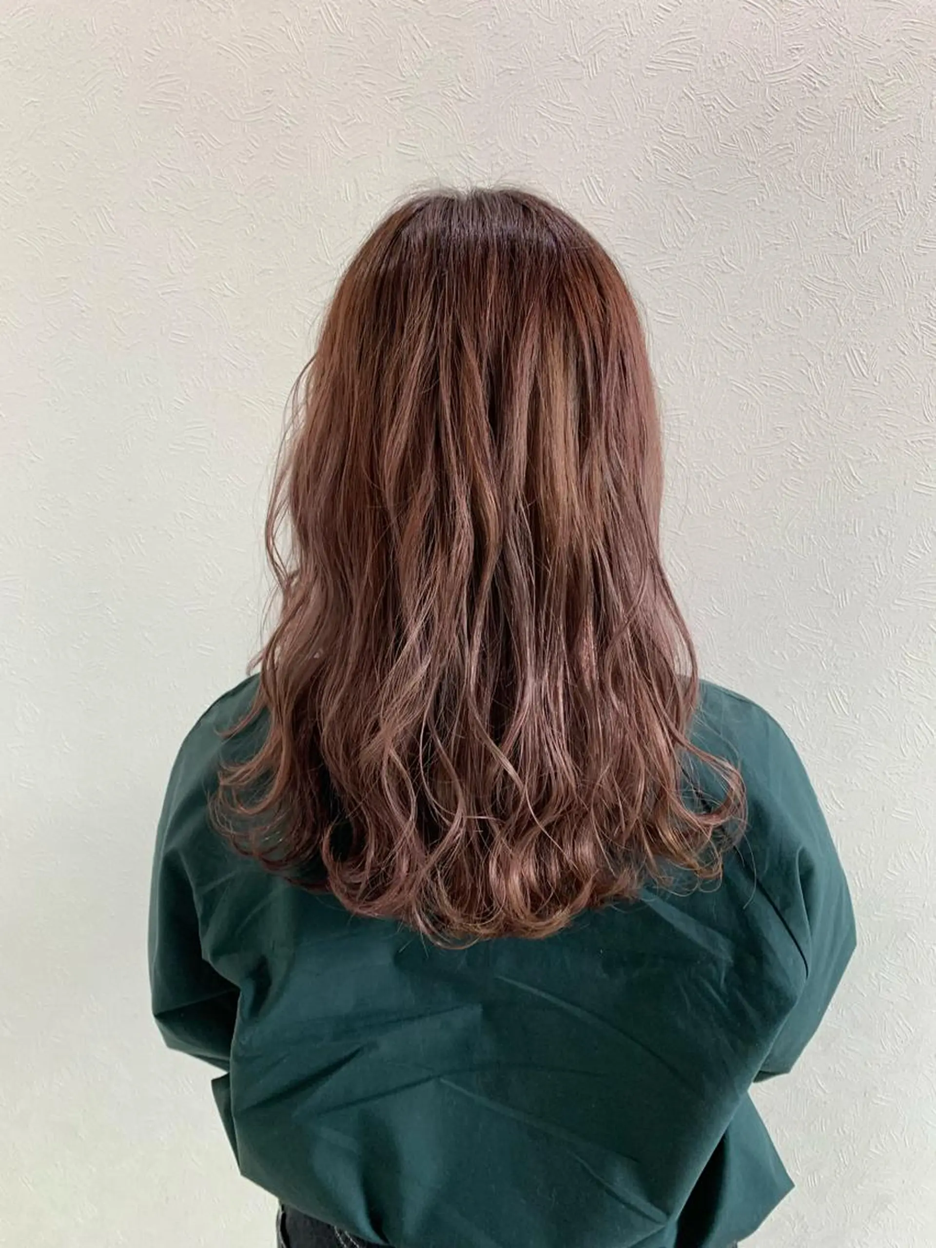 ロング カラー 小谷野 真優のヘアスタイル