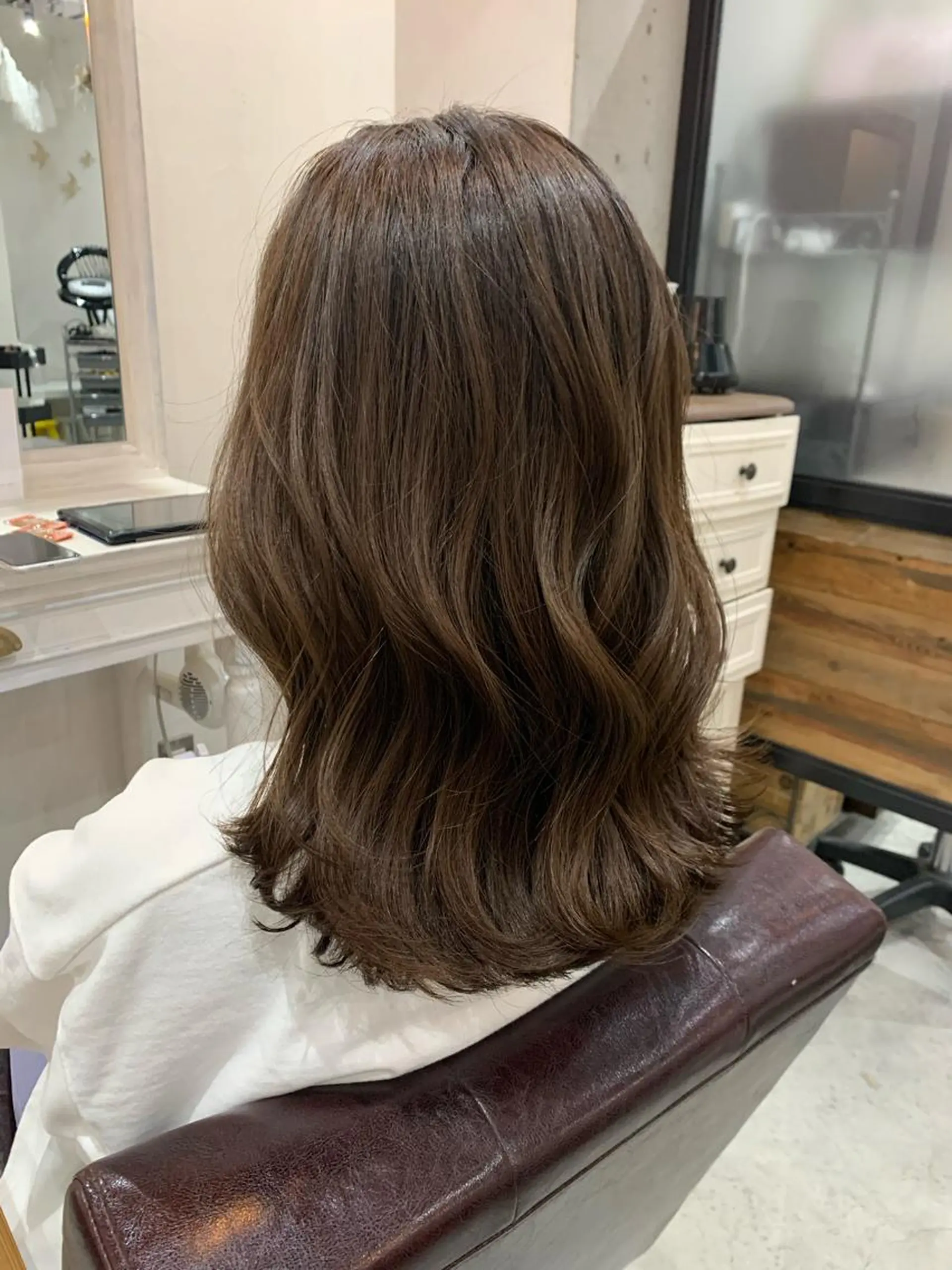 ミディアム カラー ヘアアレンジ kei/透明感カラー /ベージュ/髪質改善のヘアスタイル