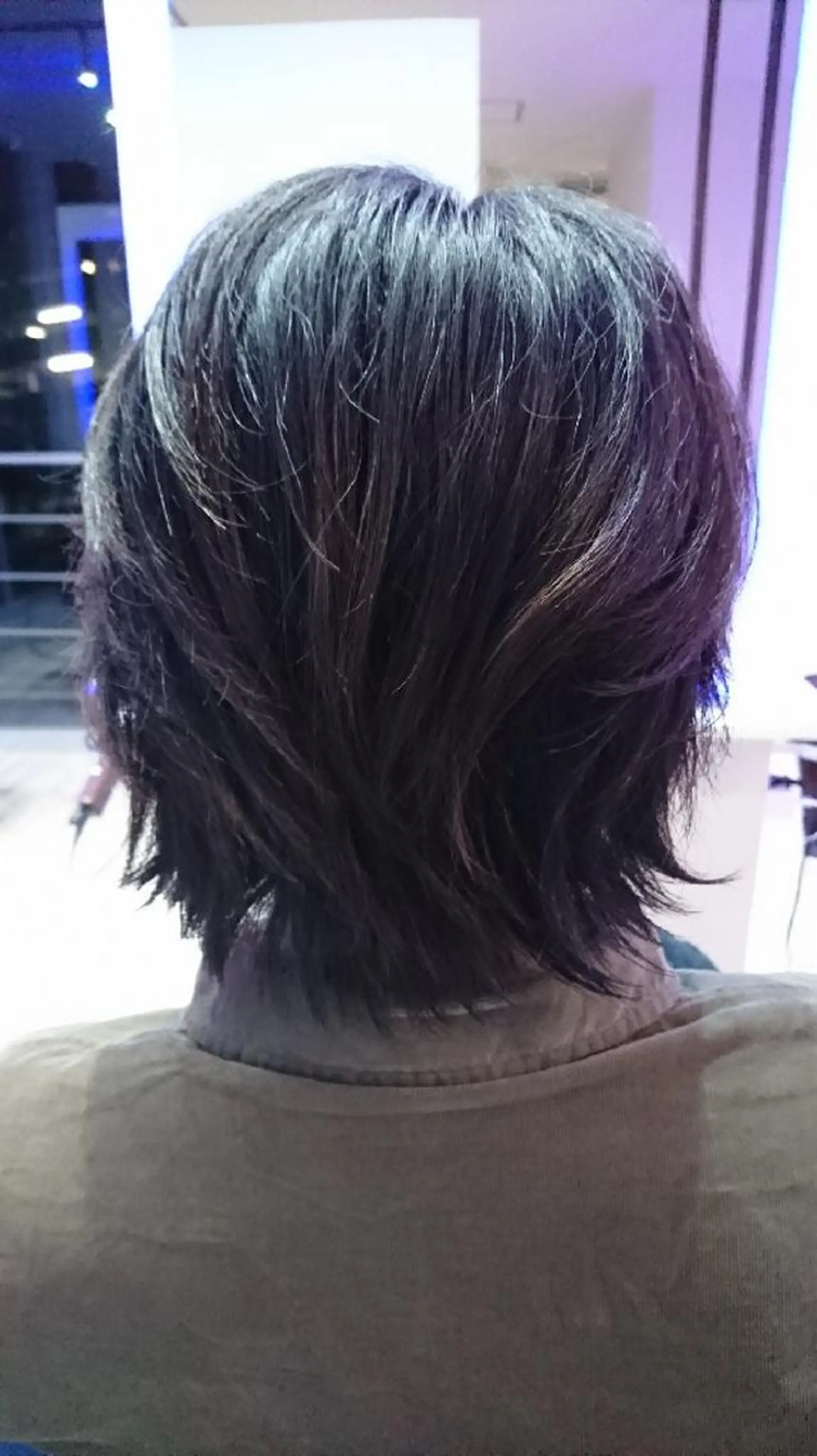 ショート カラー ボブ 外ハネヘア 中嶌 健一のヘアスタイル
