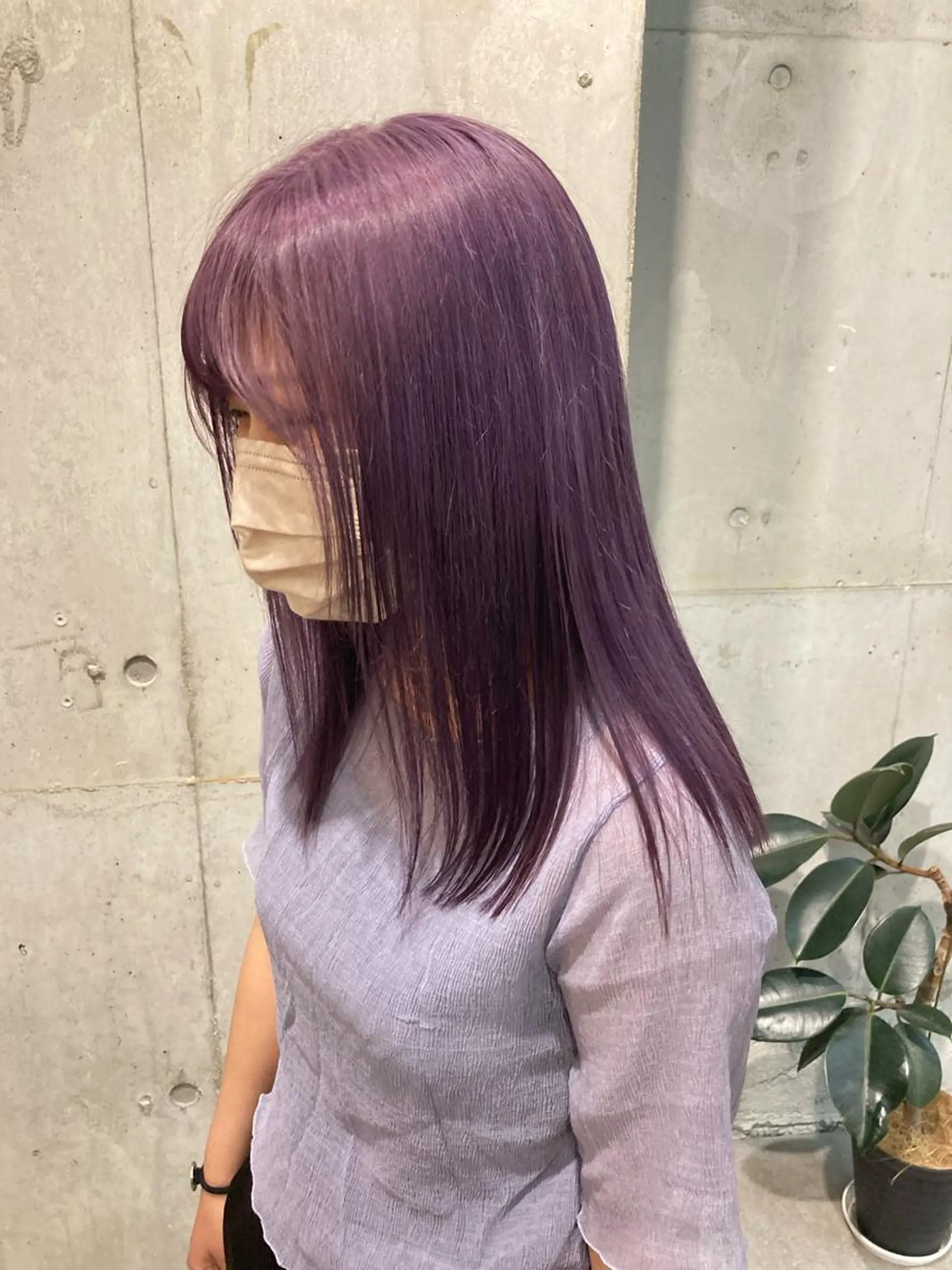 ミディアム カラー ブリーチ ケアブリーチ ディープパープル パープルカラー Mood hair salon所属・髪質改善.縮毛矯正 ×韓国ヘアyukiのヘアスタイル