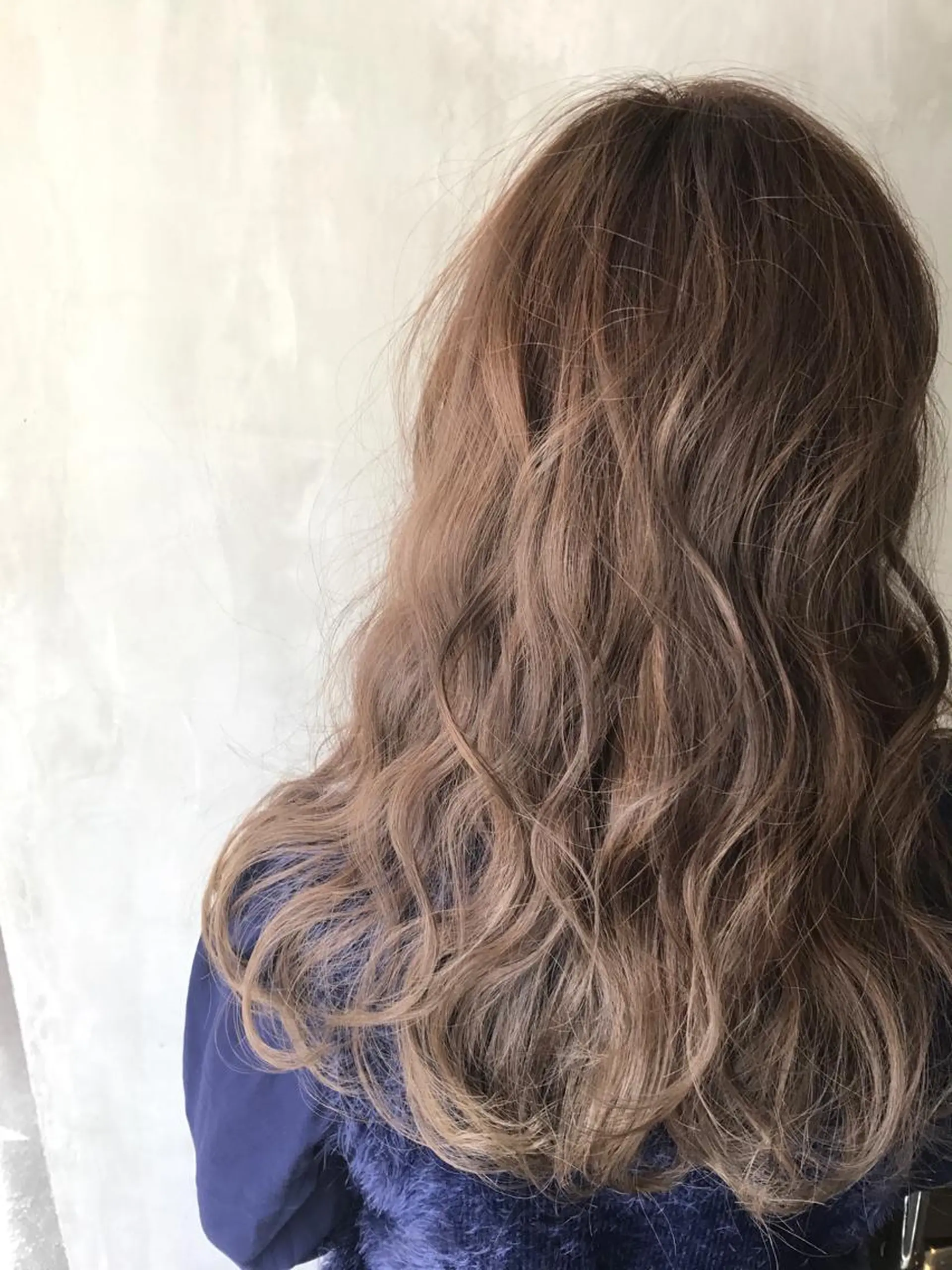 セミロング ロング カラー アッシュ ホワイトアッシュ Lien   副店長 小林亨のヘアスタイル
