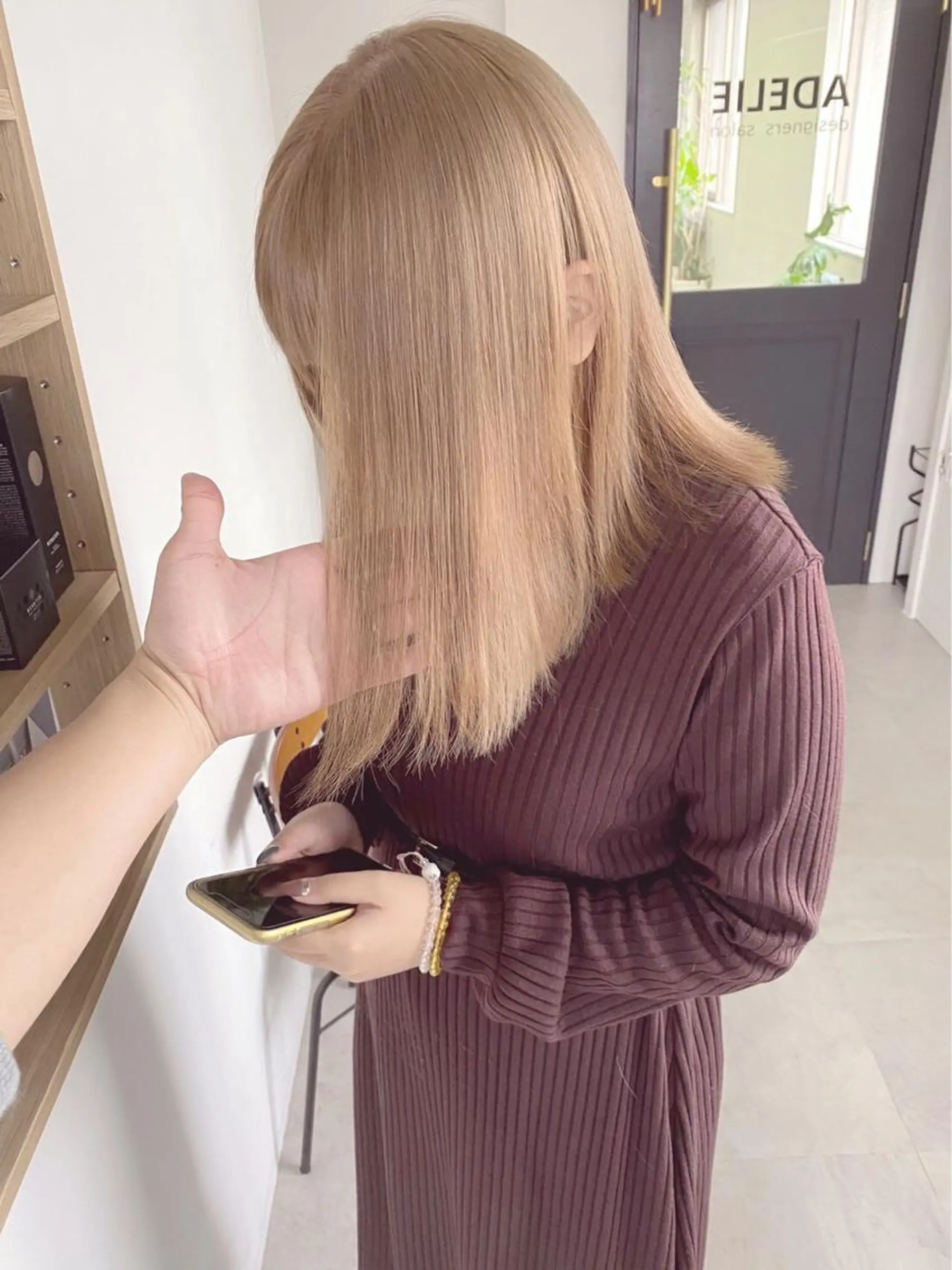 セミロング カラー ベージュカラー ブリーチ ケアブリーチ ヘアカラー トリートメント 難波/心斎橋/ボブ/ 髪質改善/ハイトーンのヘアスタイル