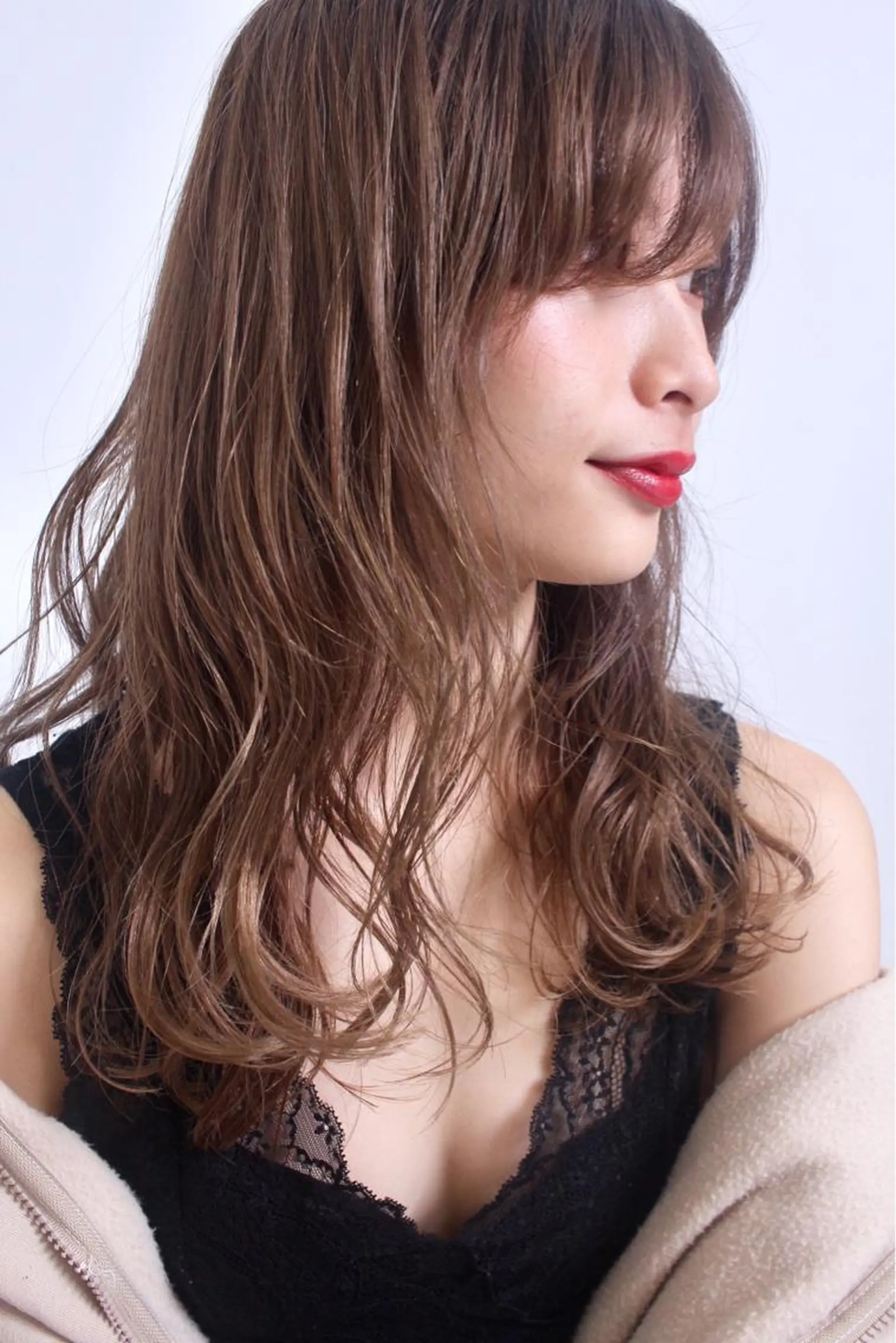 セミロング 浦口友華 ♡ 暖色系カラーのヘアスタイル