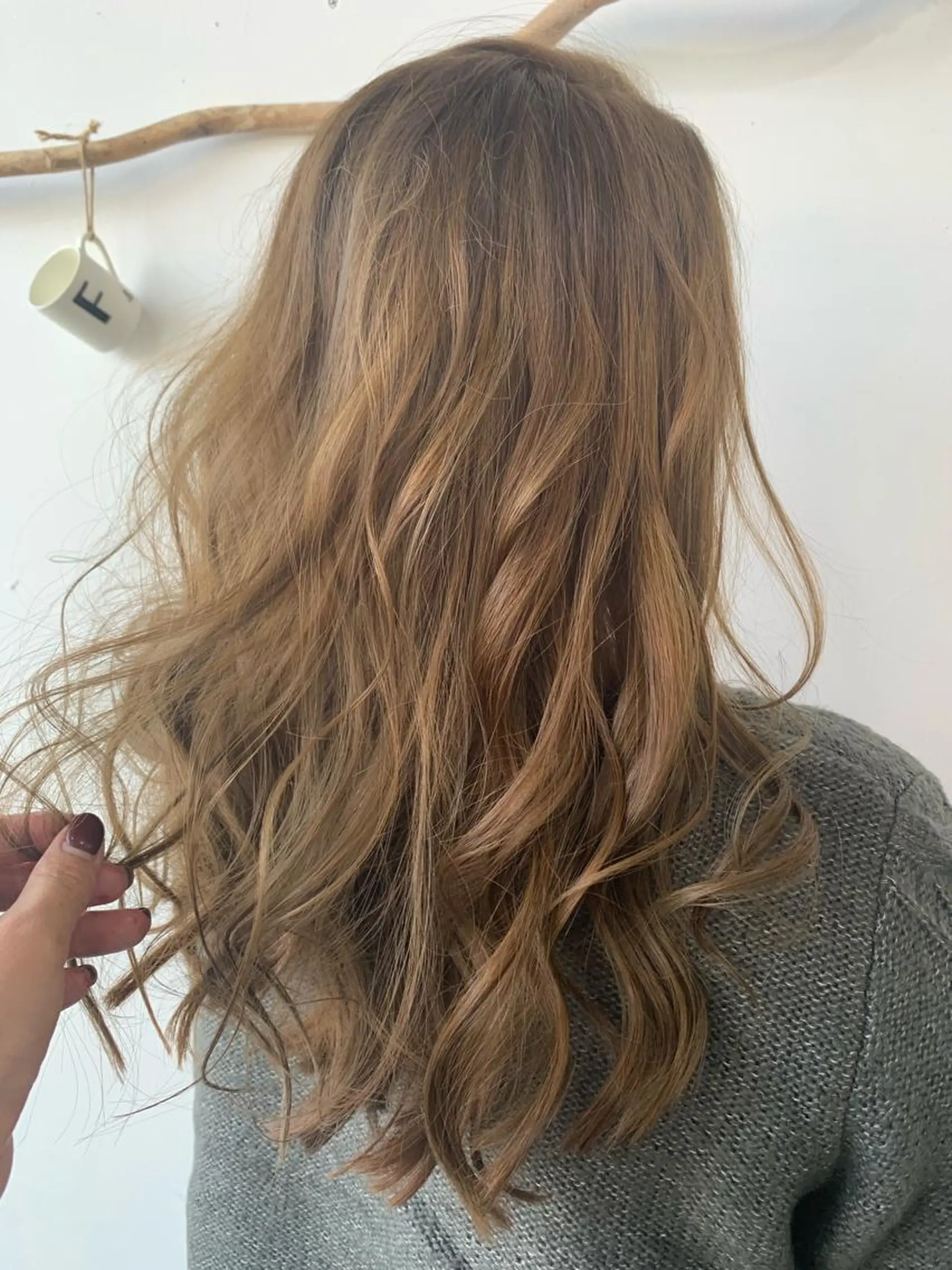 セミロング カラー RINKA 琳茄のヘアスタイル