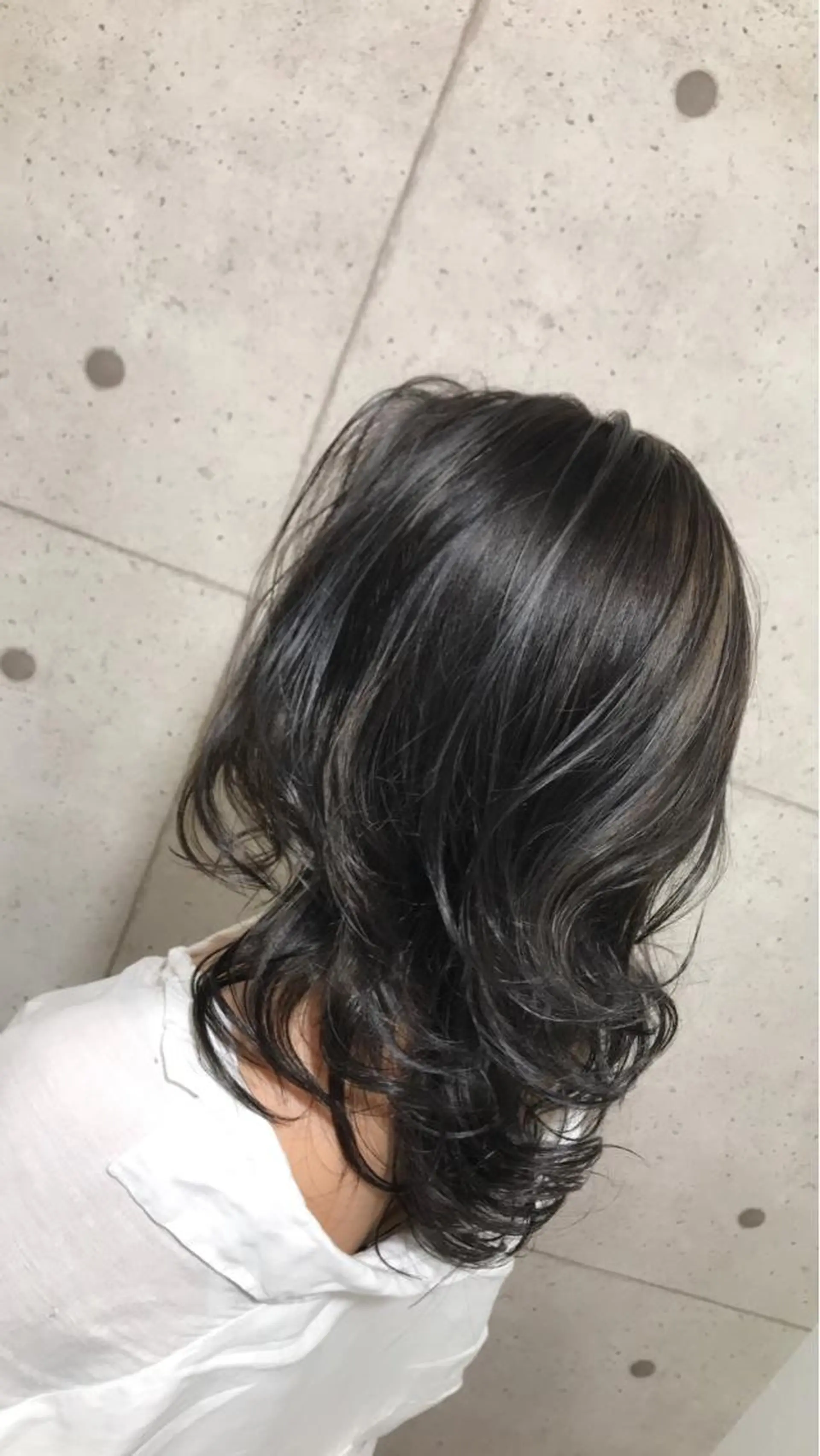 セミロング 外国人風カラー ハイライト Selene hair OSAKAのヘアスタイル