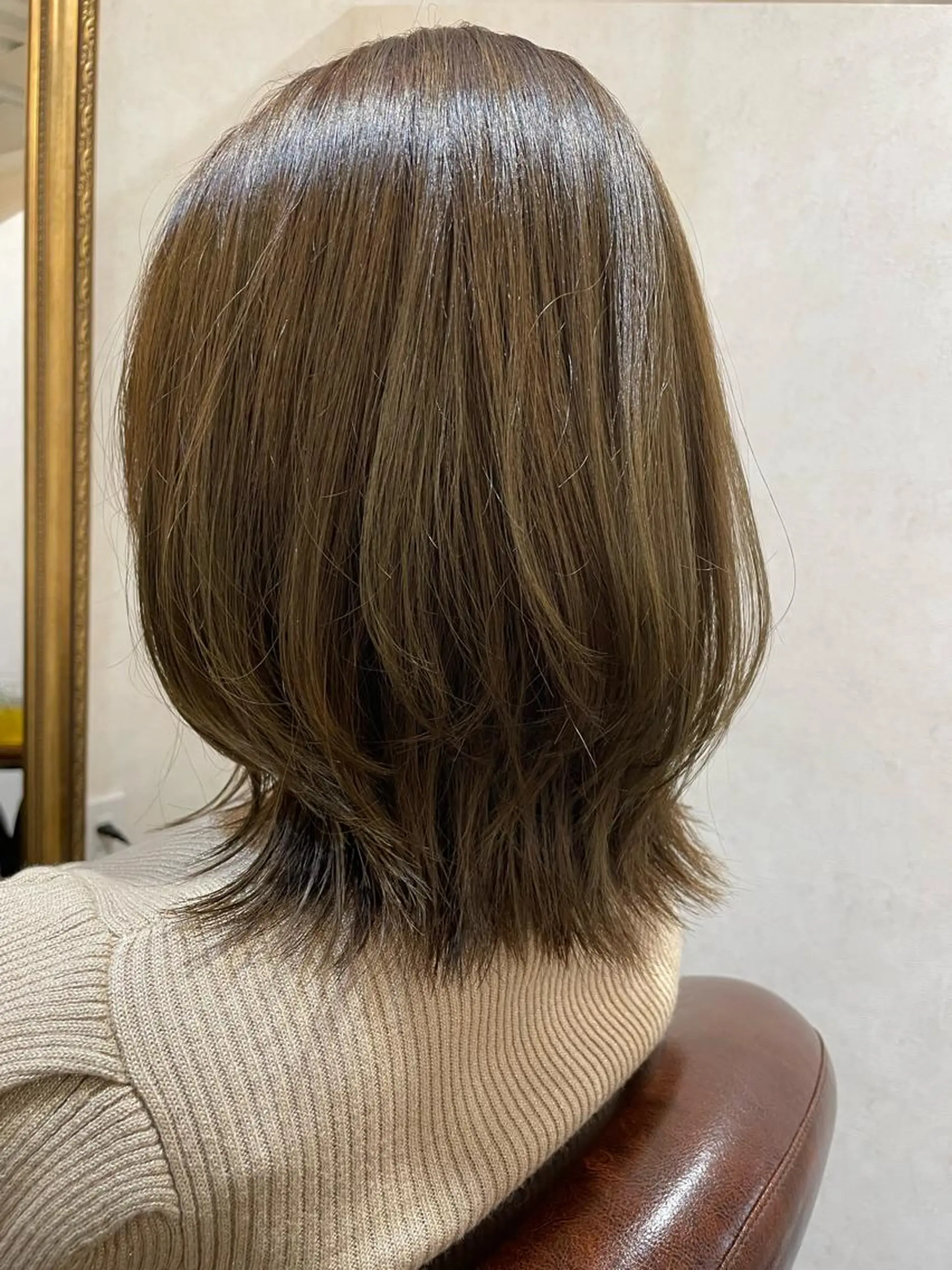 ミディアム カラー ベージュカラー オリーブベージュ カット ヘアカラー トリートメント 透明感カラー💎 AYAのヘアスタイル