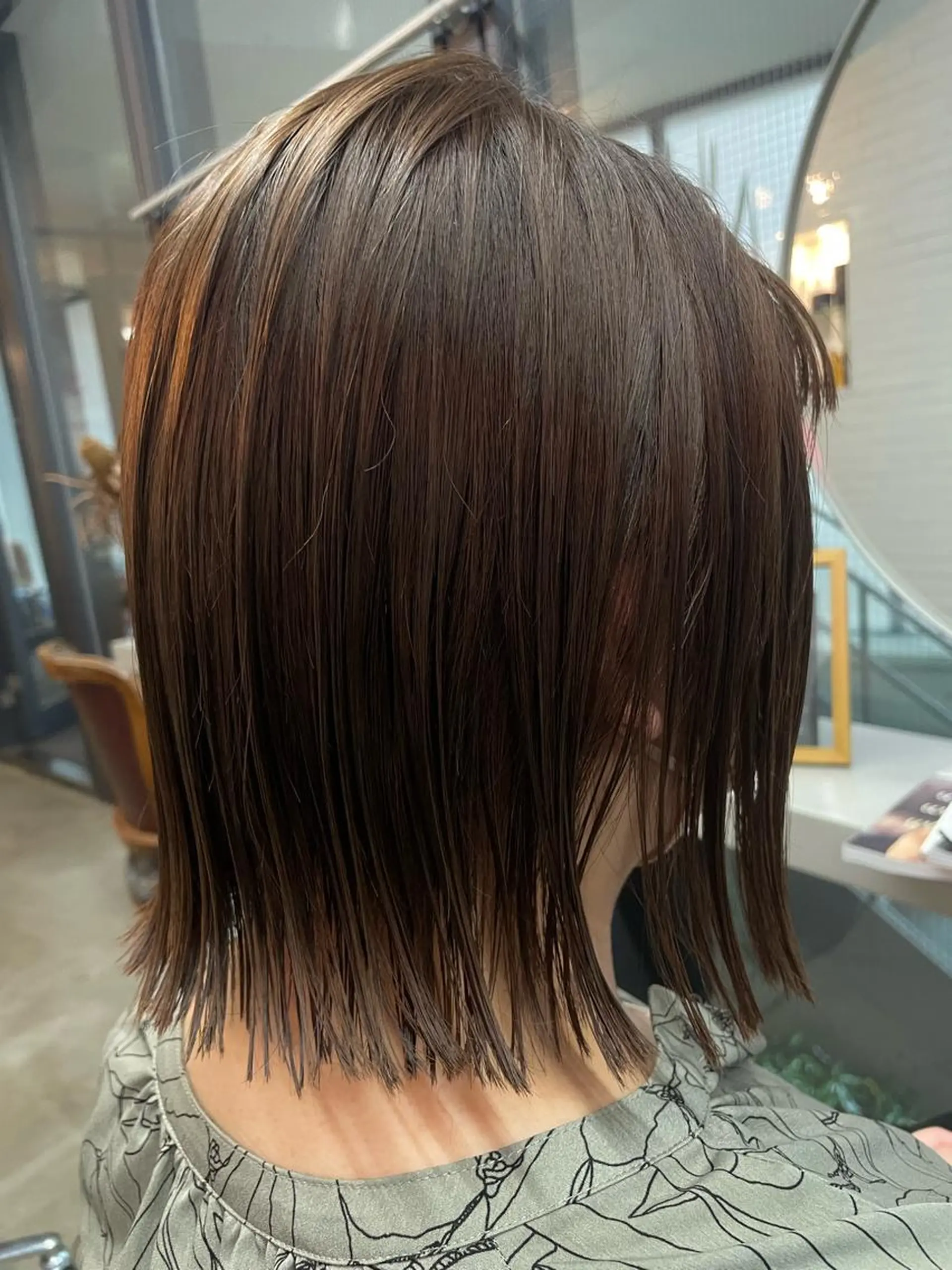 ミディアム カラー アッシュ グレージュ オリーブグレージュ オリーブグレー カット ヘアカラー トリートメント やすだ しおりのその他イメージ